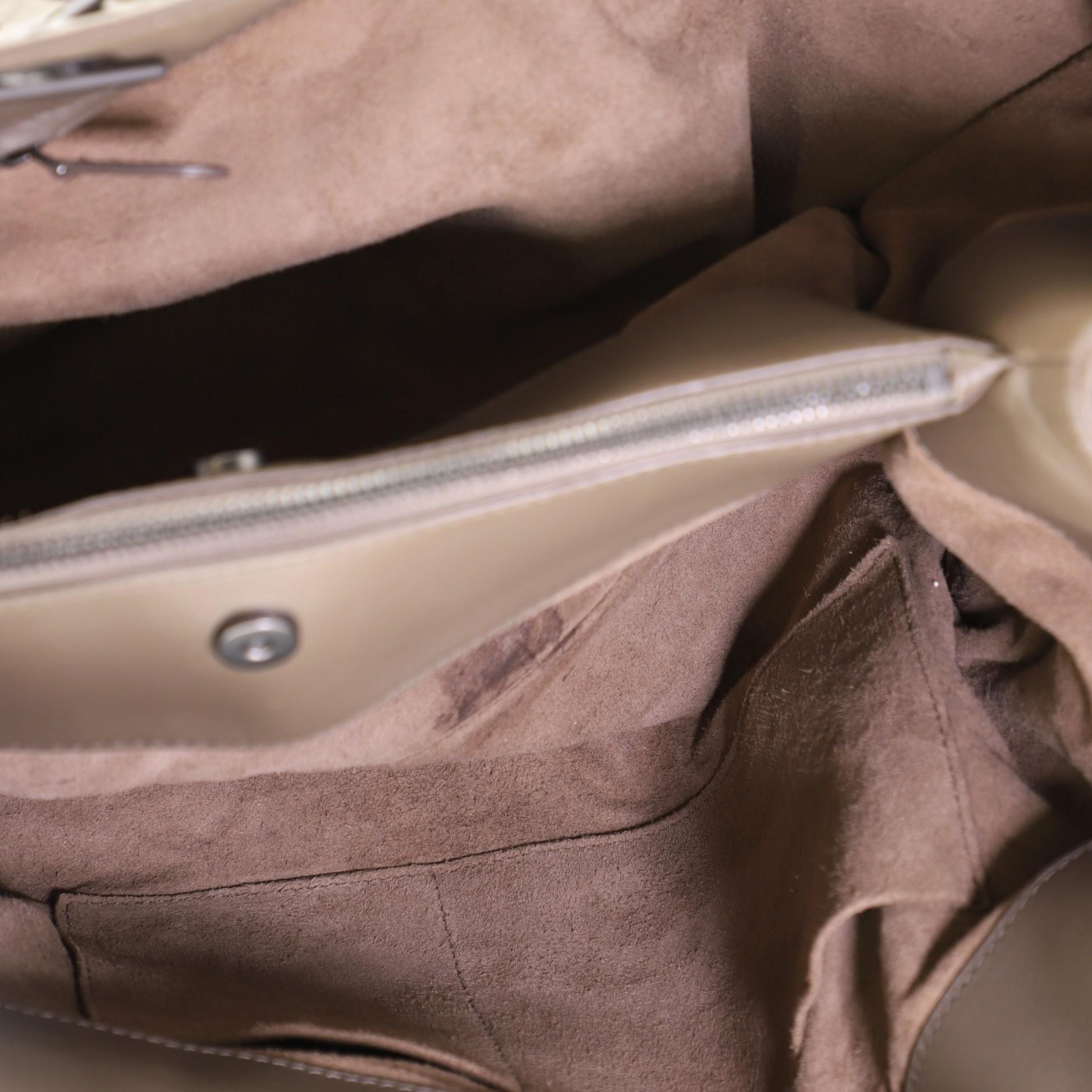 Tote Intrecciato Nappa mit doppelter Kette von Bottega Veneta, groß für Damen oder Herren