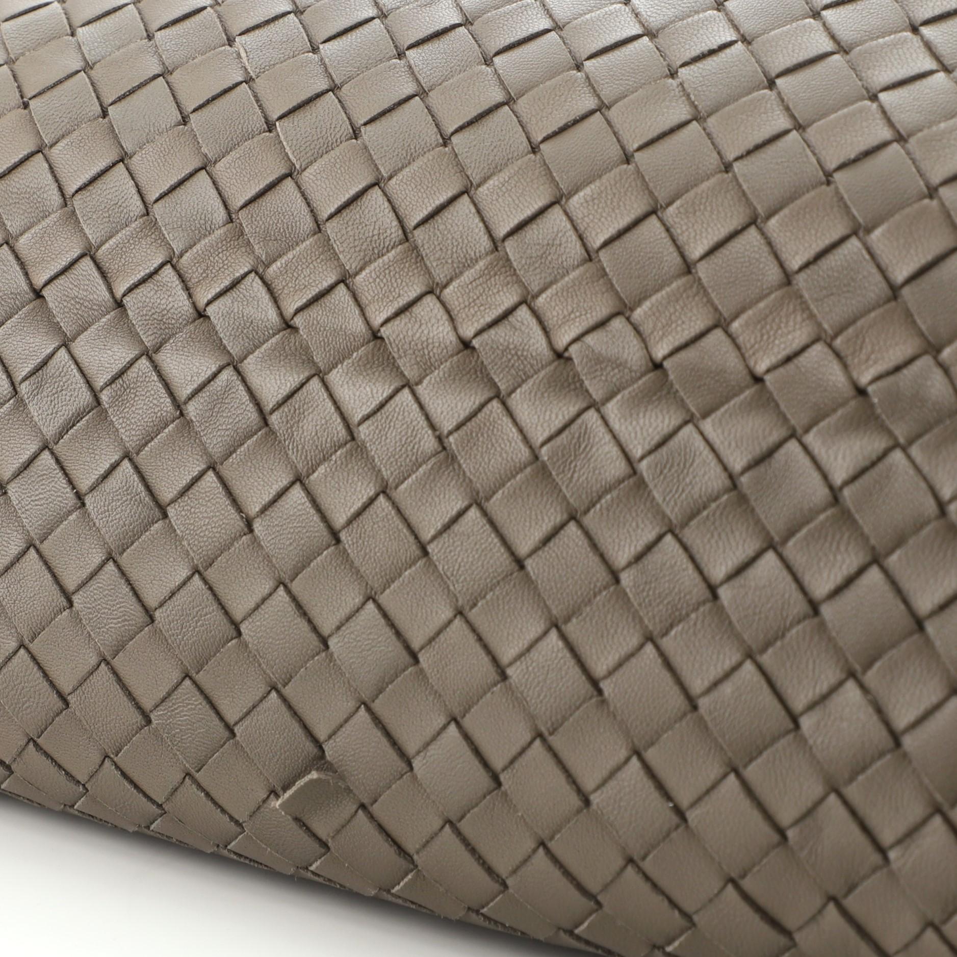 Tote Intrecciato Nappa mit doppelter Kette von Bottega Veneta, groß 1
