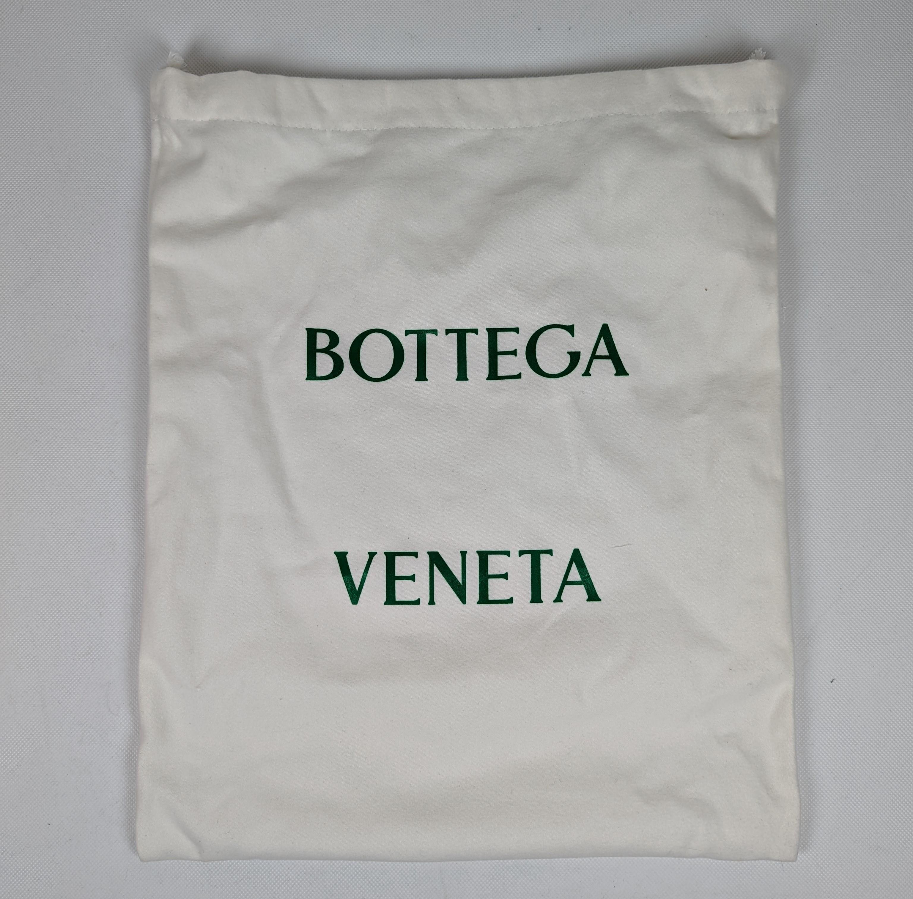 Bottega Veneta Double Knot leather handbag For Sale 10