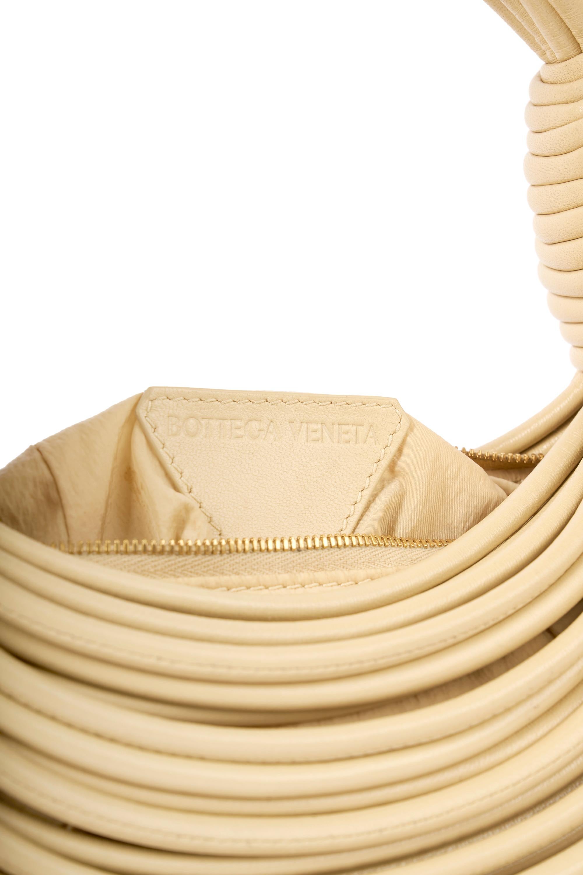 Bottega Veneta Double Knot Small Leather Tote In Excellent Condition For Sale In London, GB