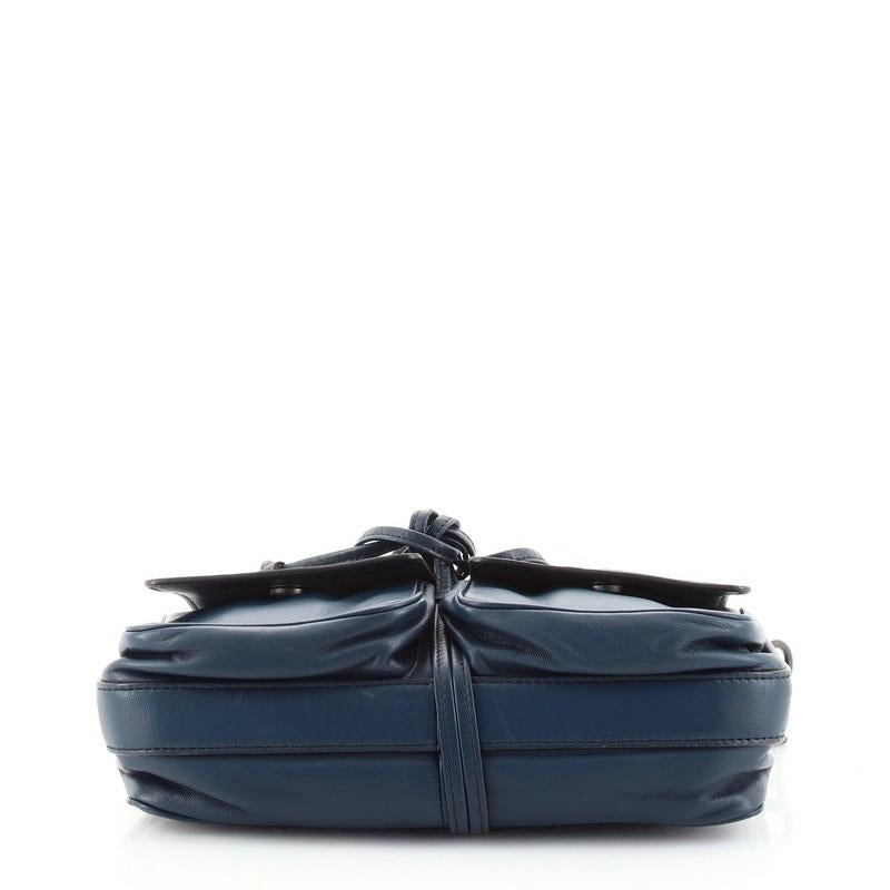 Umhängetasche aus Leder und Intrecciato Nappa von Bottega Veneta mit doppelter Klappe für Damen oder Herren