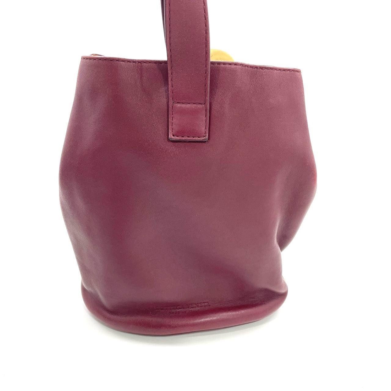 Bottega Veneta Drop Burgundy calfskin leather Gold Hardware Wristlet Clutch For Sale 4