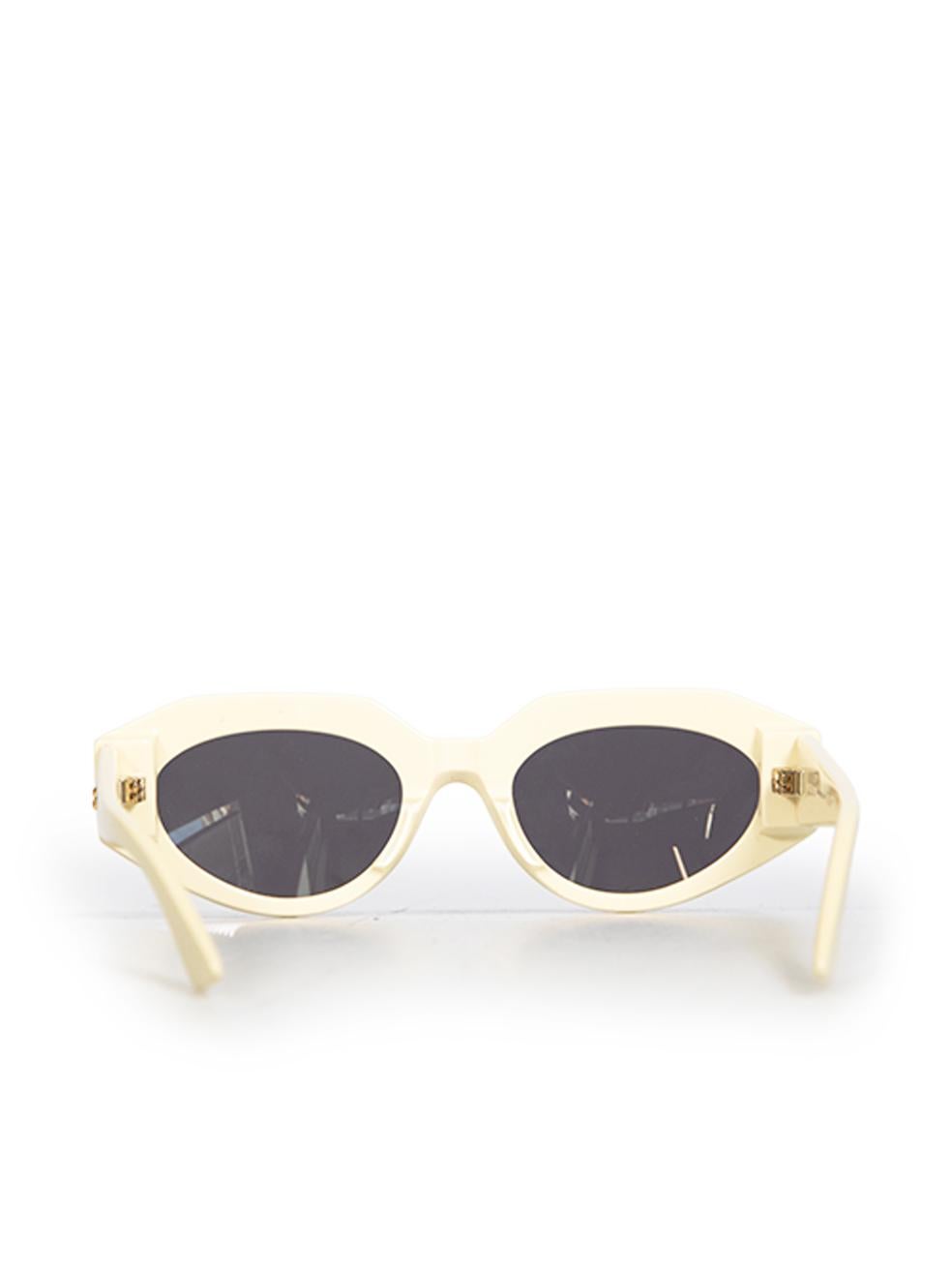 Gris Bottega Veneta - Lunettes de soleil ovales teintées - Ecru