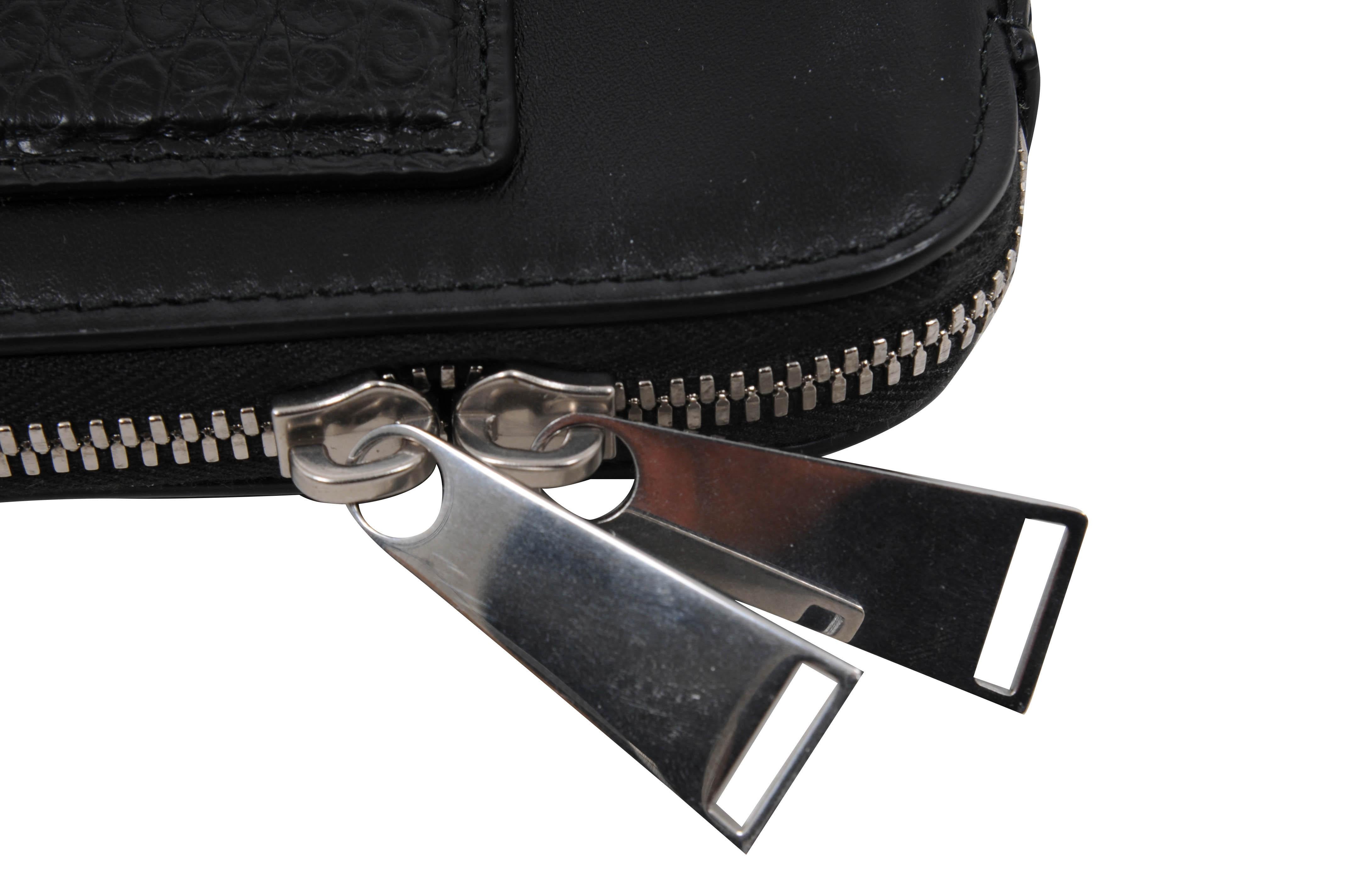 Bottega Veneta Umschlag Clutch Schwarz Krokodilriemen Kartenschlitz Herrenetui Damen im Angebot