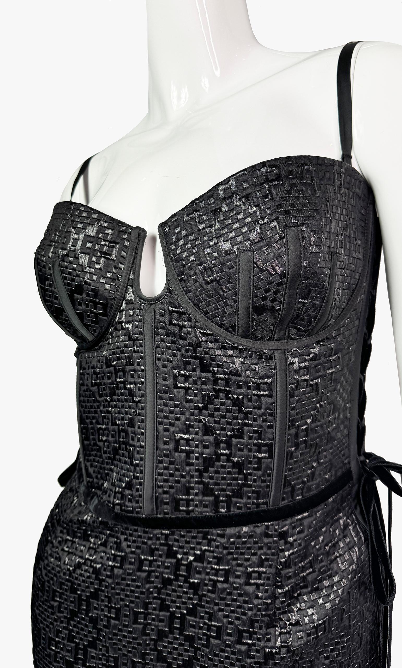 Schwarzes Abendkleid von Bottega Veneta im Zustand „Gut“ im Angebot in New York, NY