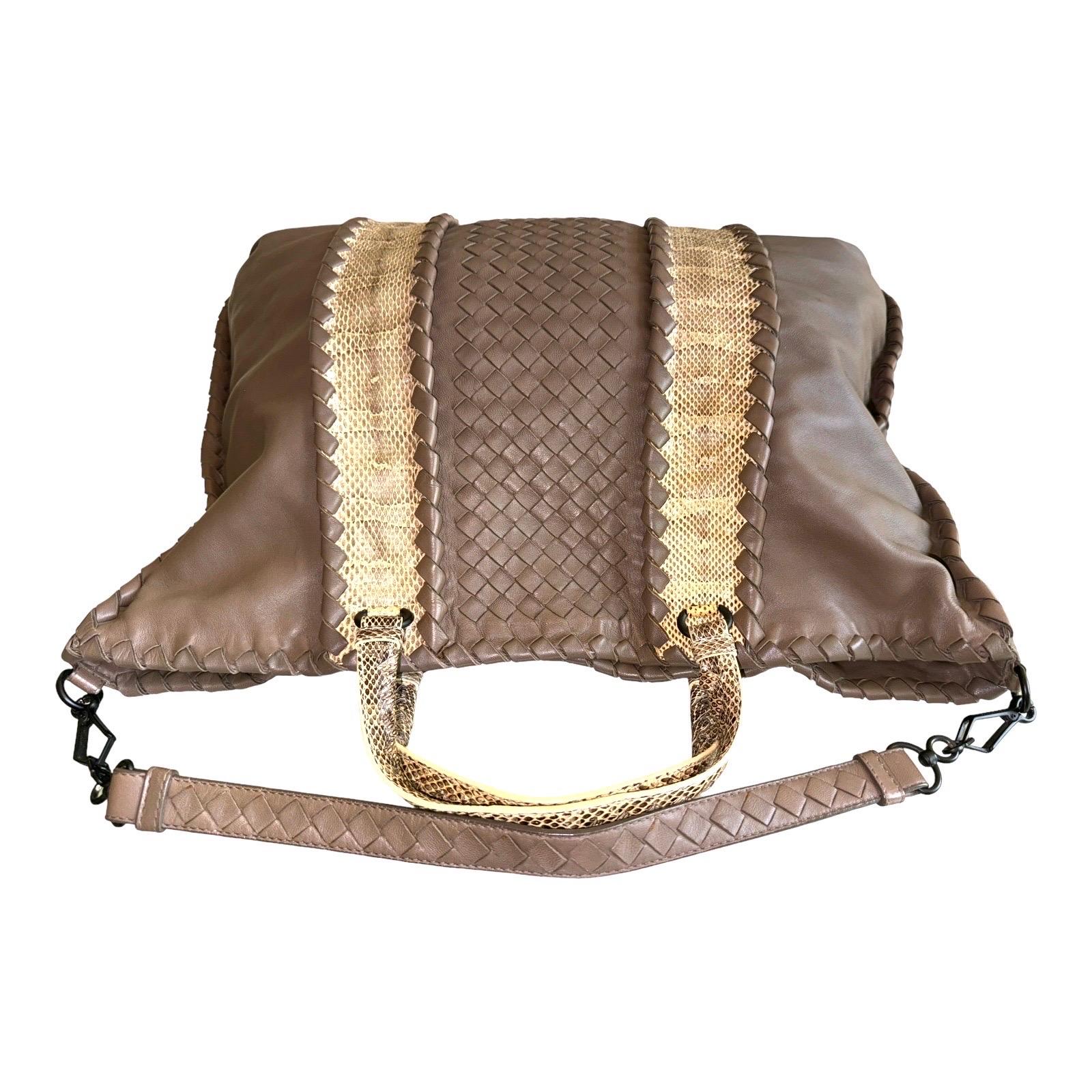 BOTTEGA VENETA Exotic Woven Leather Intrecciato Nappa Ayers XL Tote Shoulder Bag For Sale 8