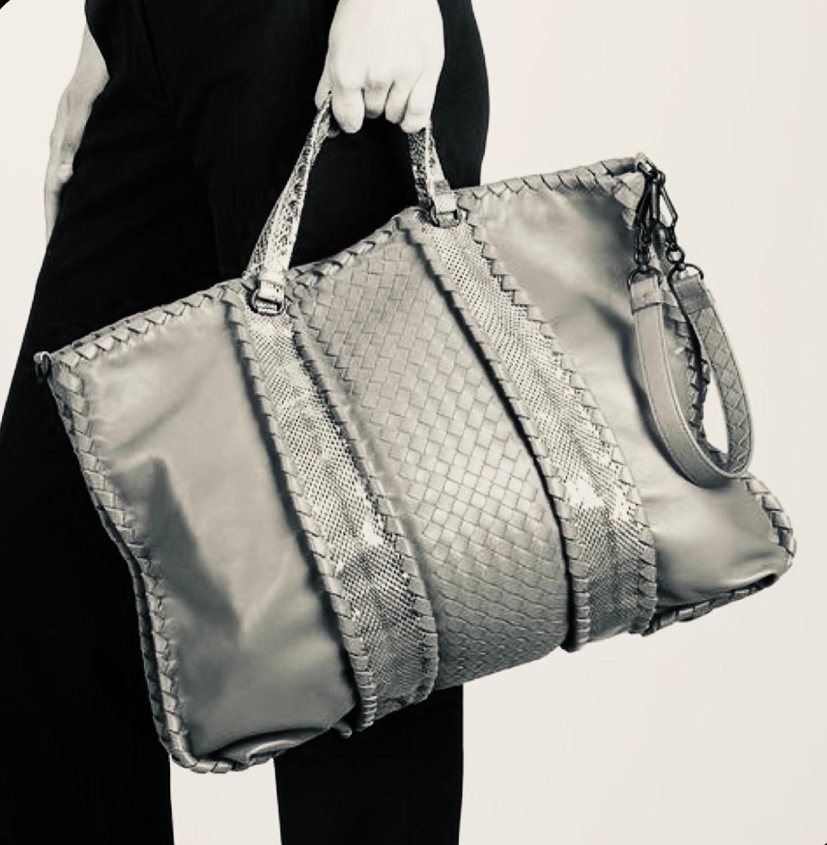 BOTTEGA VENETA Exotic Woven Leather Intrecciato Nappa Ayers XL Tote Shoulder Bag For Sale 14