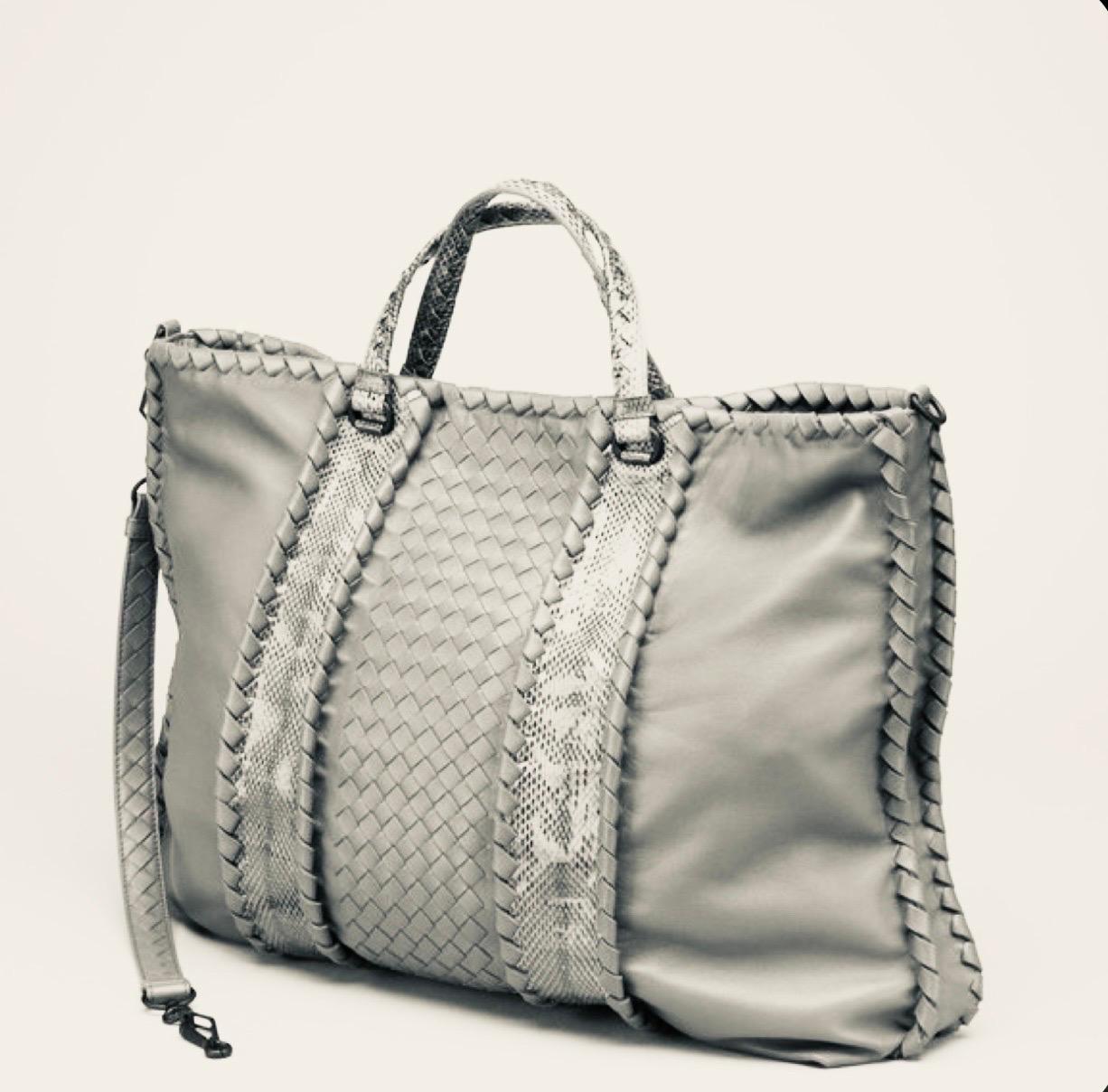 BOTTEGA VENETA Exotic Woven Leather Intrecciato Nappa Ayers XL Tote Shoulder Bag For Sale 15