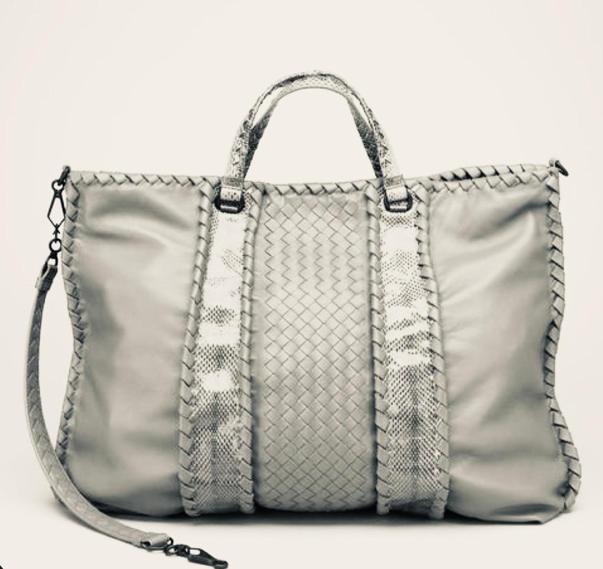 BOTTEGA VENETA Exotic Woven Leather Intrecciato Nappa Ayers XL Tote Shoulder Bag For Sale 16