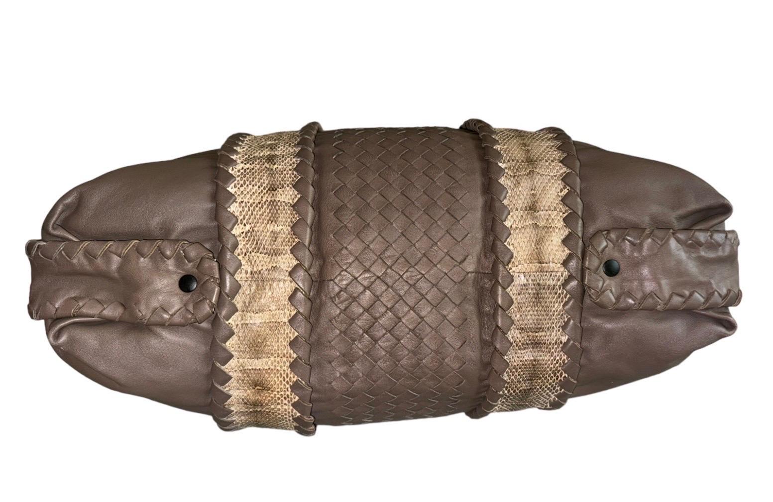 BOTTEGA VENETA Exotic Woven Leather Intrecciato Nappa Ayers XL Tote Shoulder Bag For Sale 4