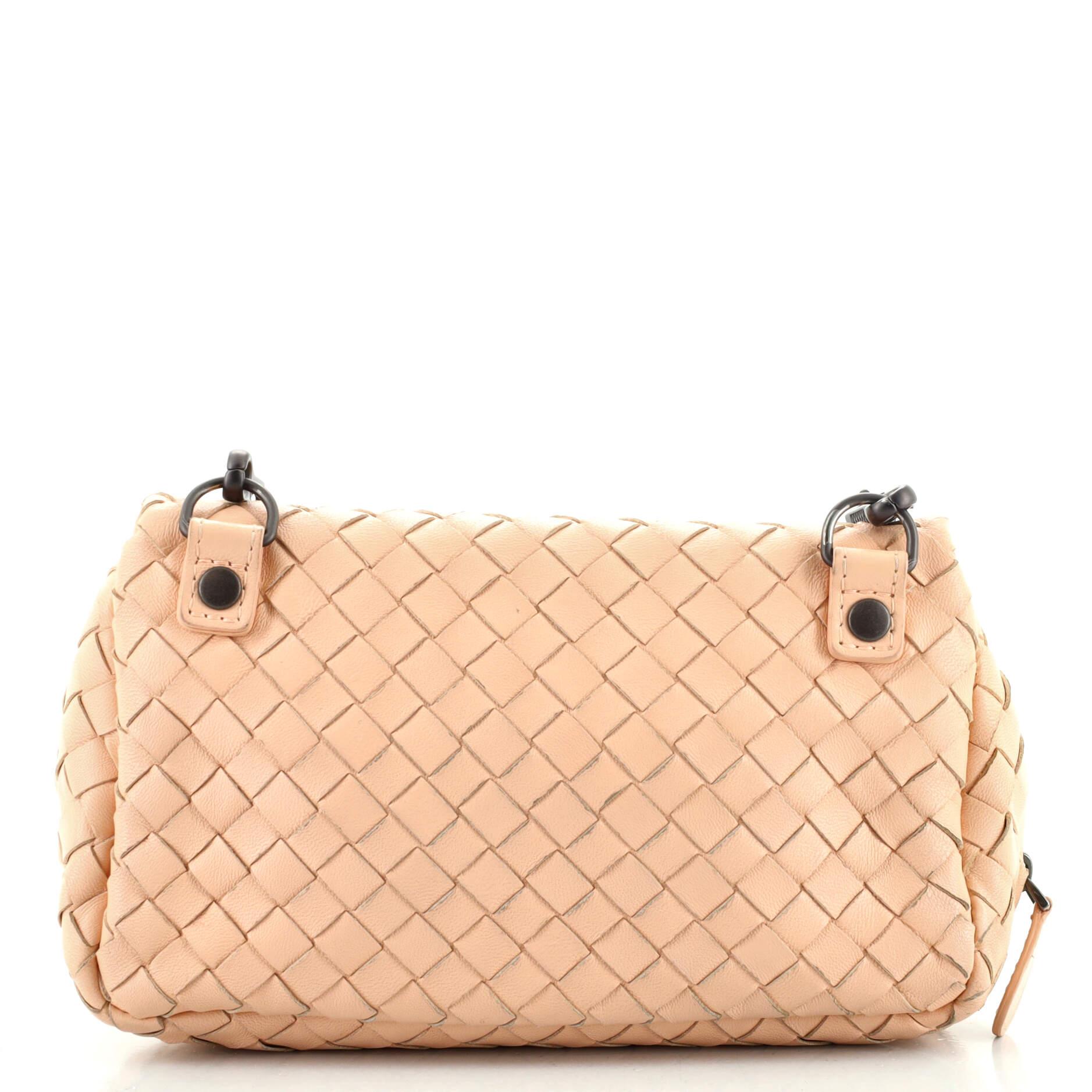 Ausziehbare Crossbody-Tasche Intrecciato Nappa von Bottega Veneta mit Kette, klein (Orange)