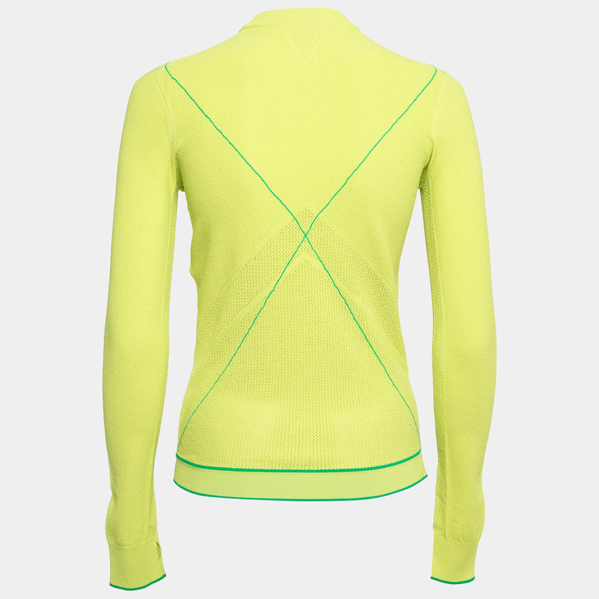 Whether you want to go out on casual outings with friends or just want to lounge around this sweatshirt is a versatile piece and can be styled in many ways. It has been made using high grade materials and the creation will go well with basic denim