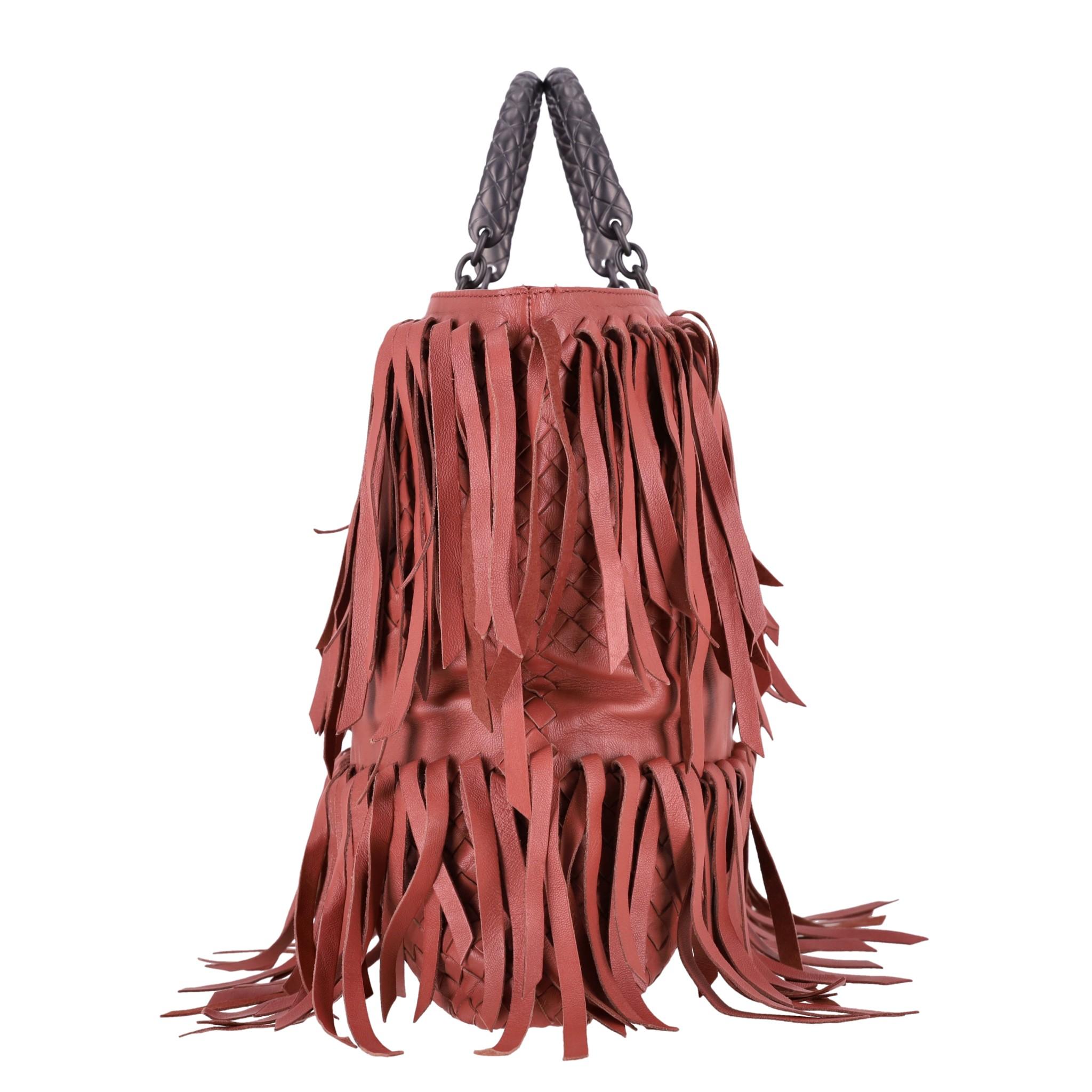 Marron Sac cabas Intrecciato à franges Bottega Veneta en vente