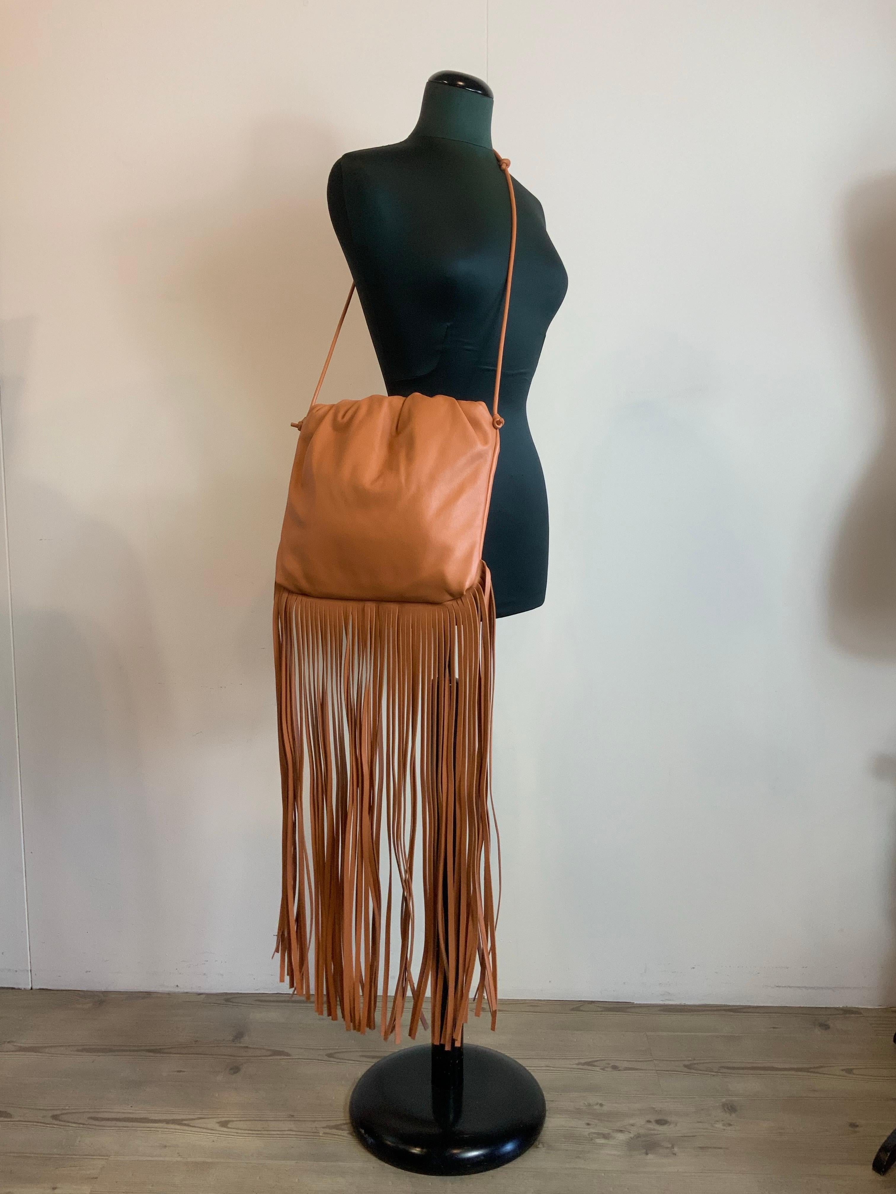 Sac à bandoulière Bottega Veneta en cuir à franges Excellent état - En vente à Carnate, IT