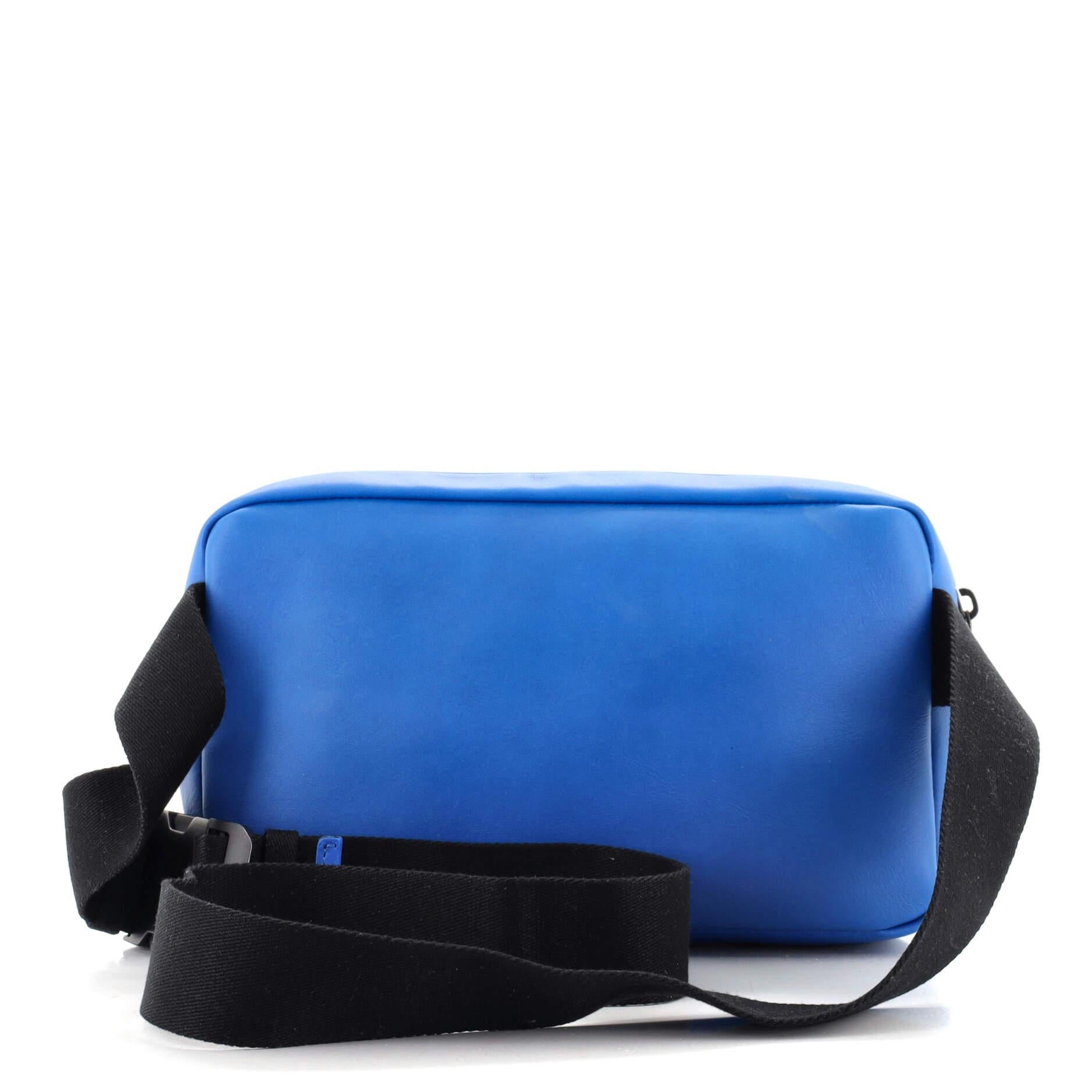 Bottega Veneta  Front Zip Belt Bag Intrecciato Nappa In Good Condition In NY, NY