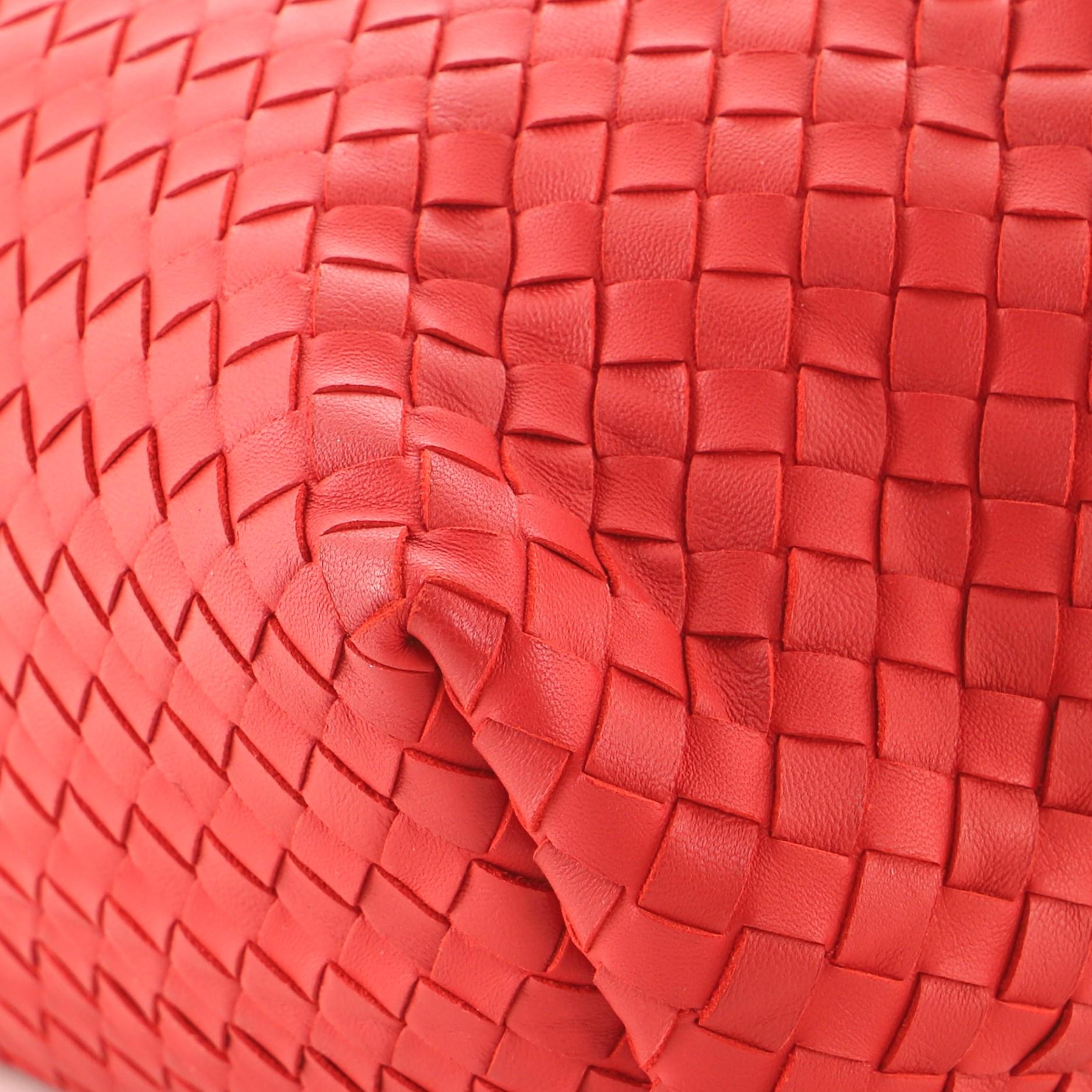 Bottega Veneta Garda Bag Intrecciato Nappa with Grommet Detail Small In Good Condition In NY, NY