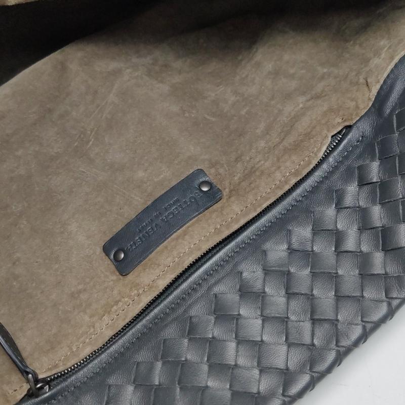 Bottega Veneta Garda Noir Intrecciato Cuir Nappa Large 33cm en vente 4