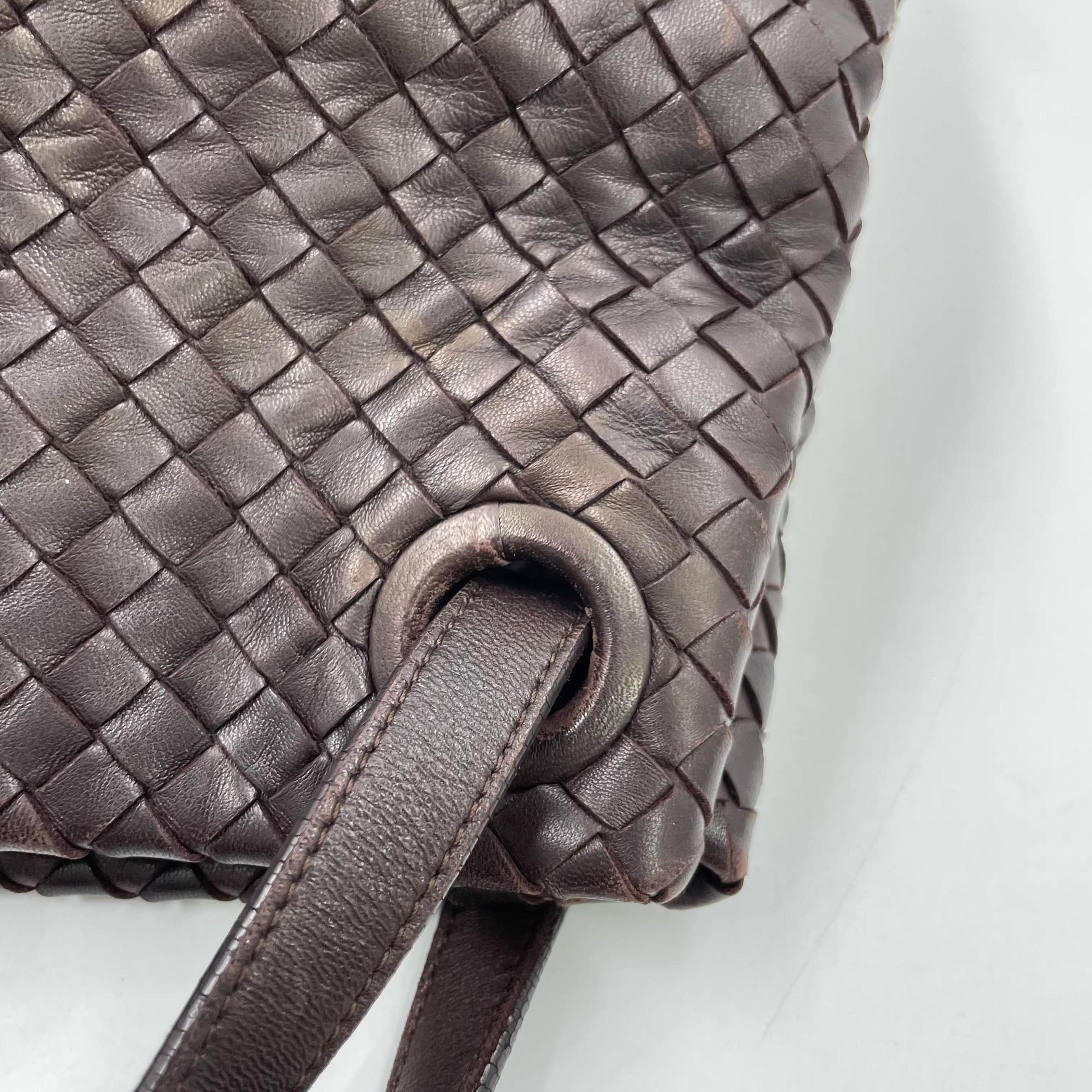 Bottega Veneta Garda Dunkelbraun Intrecciato Nappa Leder Groß 33cm im Zustand „Gut“ im Angebot in AUBERVILLIERS, FR