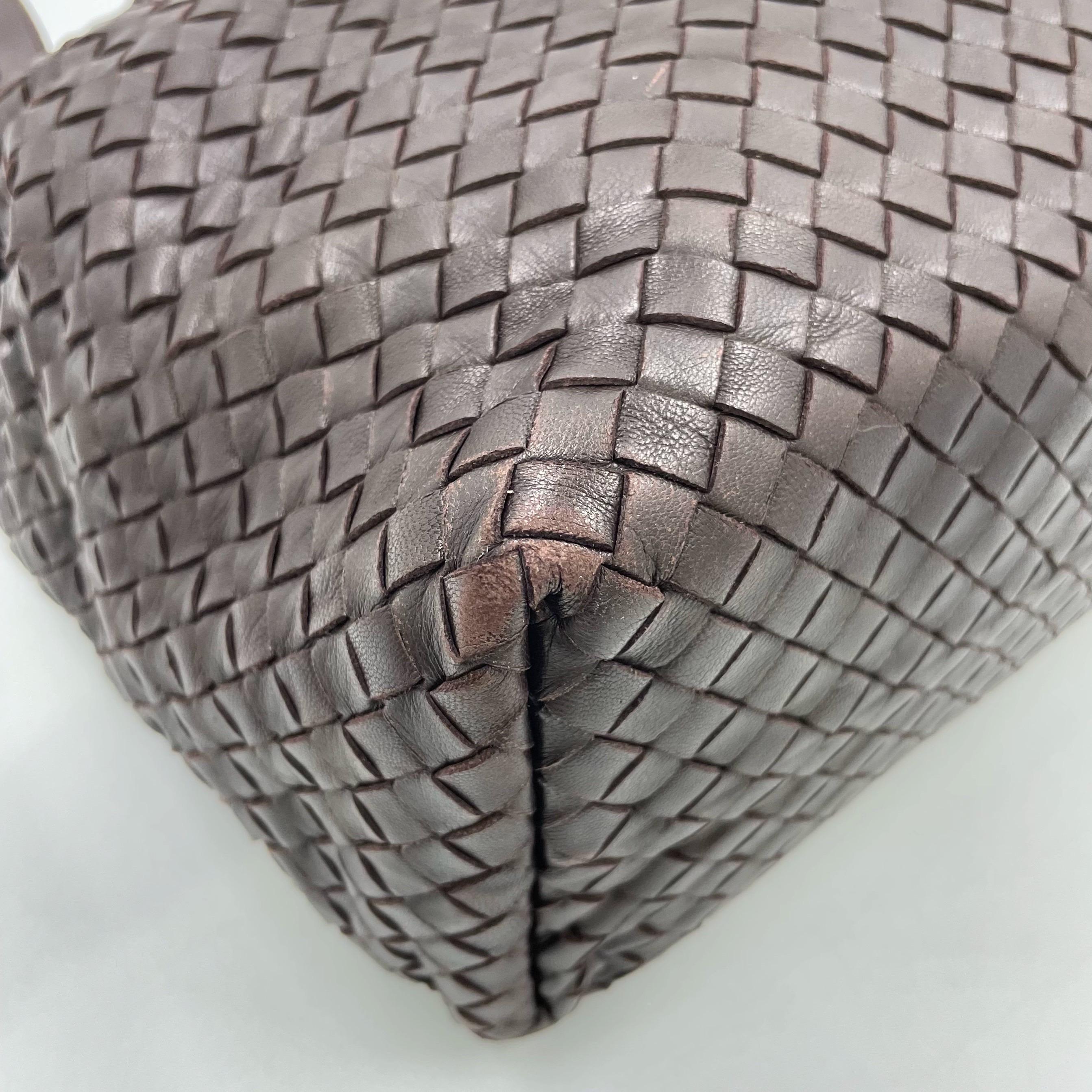 Bottega Veneta Garda Dunkelbraun Intrecciato Nappa Leder Groß 33cm im Angebot 3