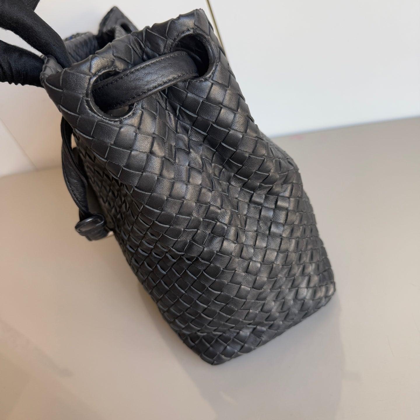 Bottega Veneta Garda Borsa a tracolla Intrecciato Nappa Nero Grande 33cm In condizioni ottime a AUBERVILLIERS, FR