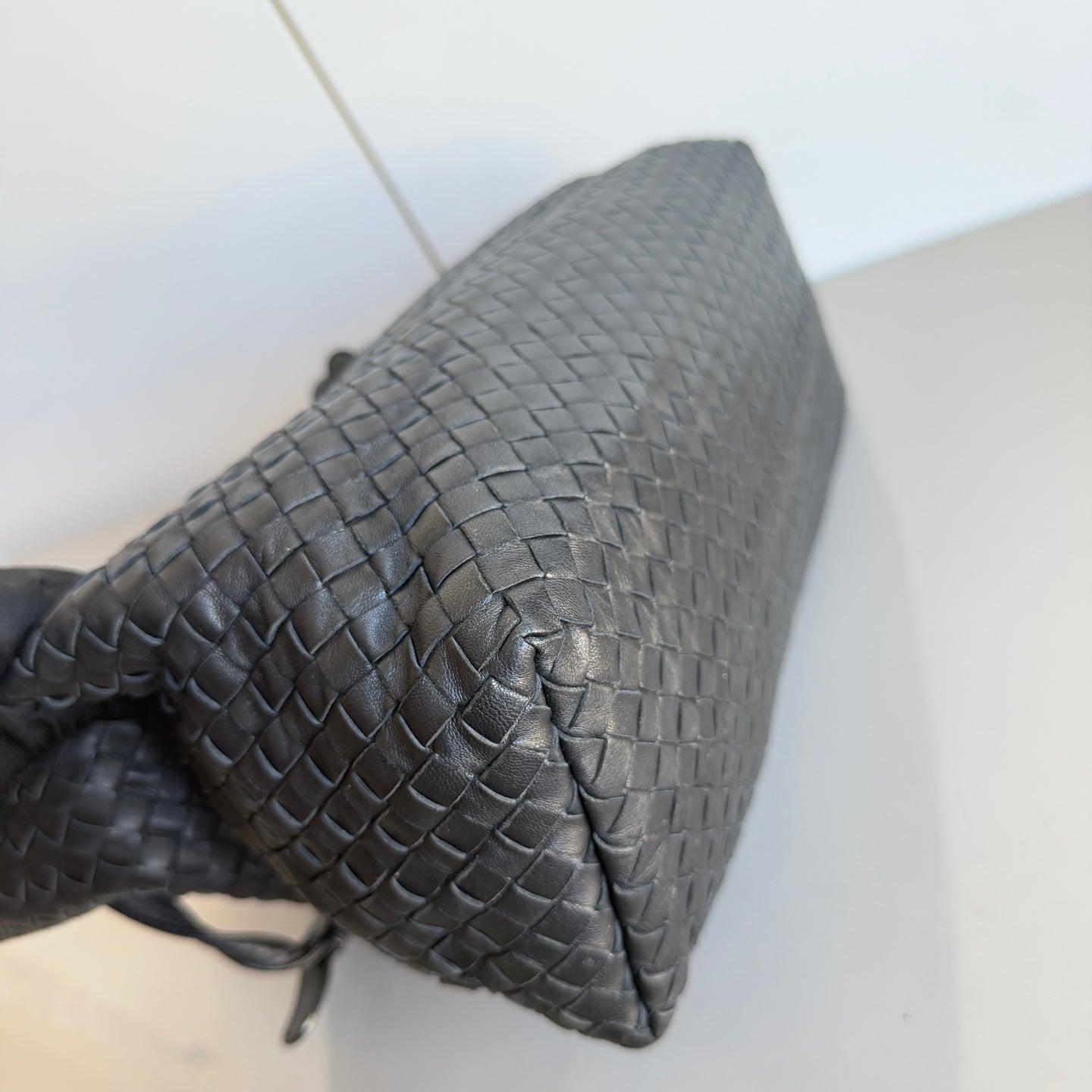 Bottega Veneta Garda Borsa a tracolla Intrecciato Nappa Nero Grande 33cm 3