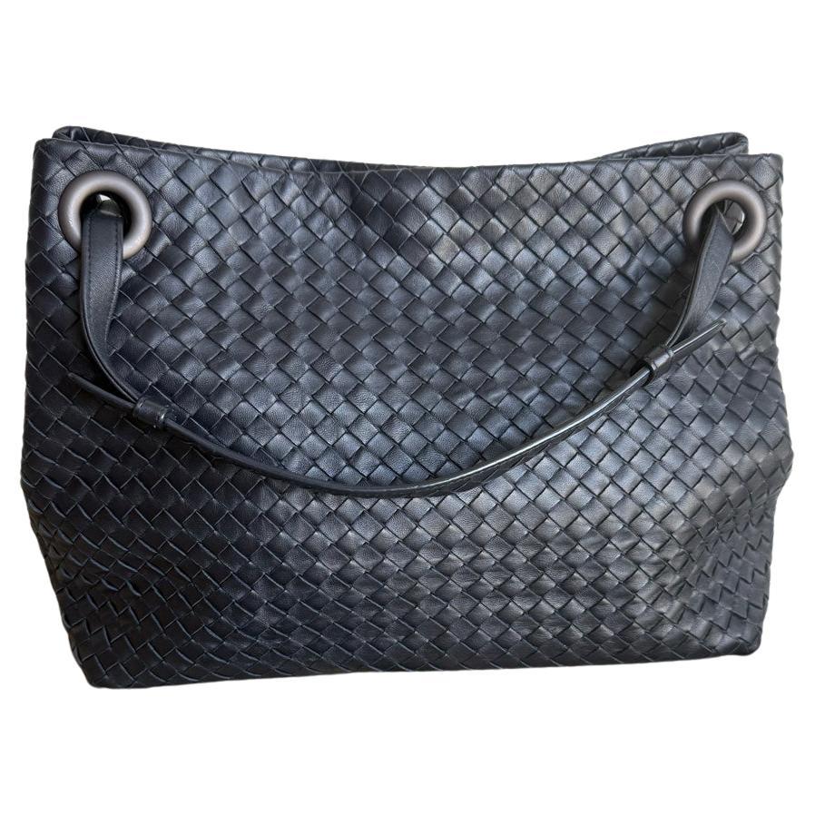 Bottega Veneta Garda Shoulder Bag Intrecciato Nappa Leather Black Large 33cm