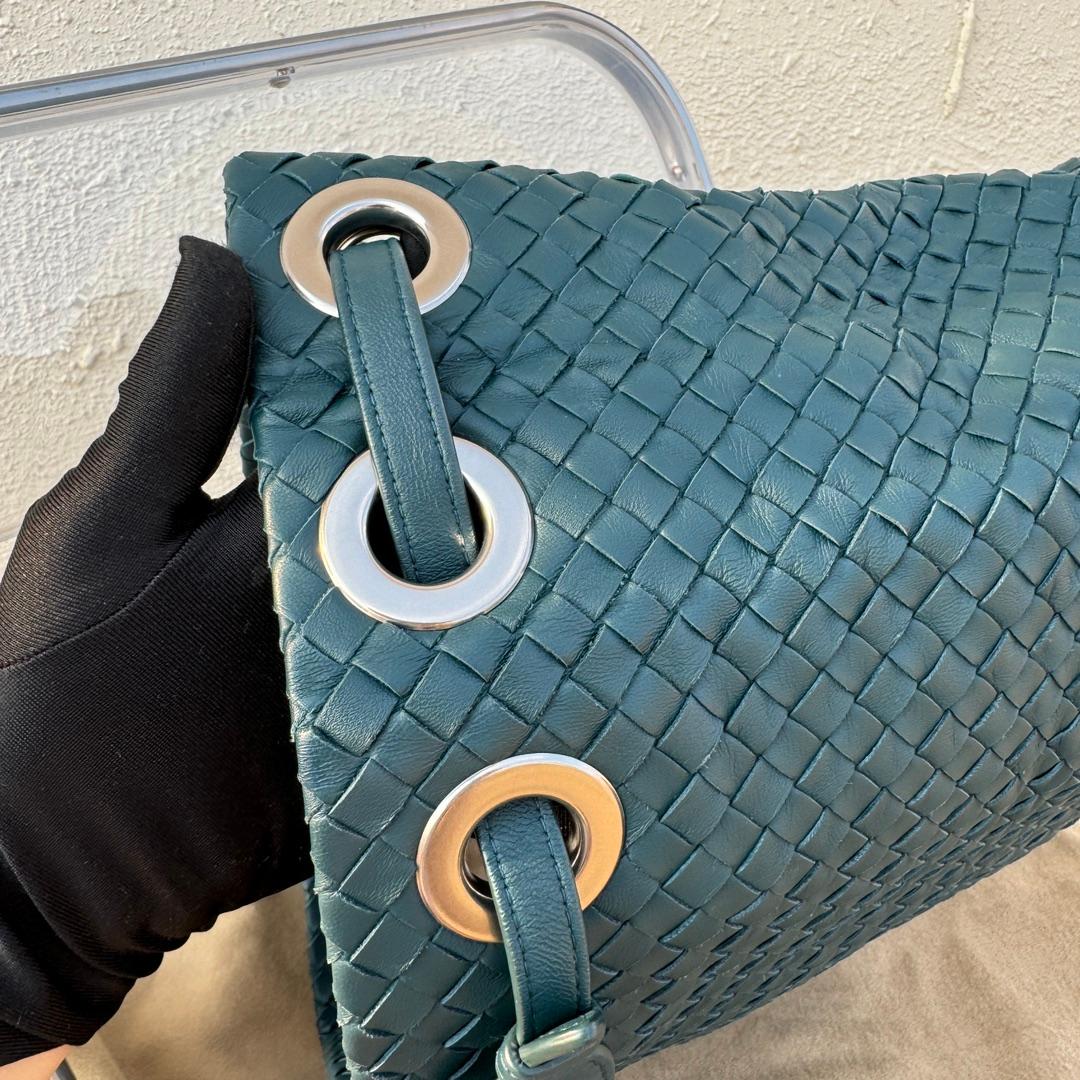 Bottega Veneta Garda Teal Blue Intrecciato Nappa Leather Large 33cm For Sale 6