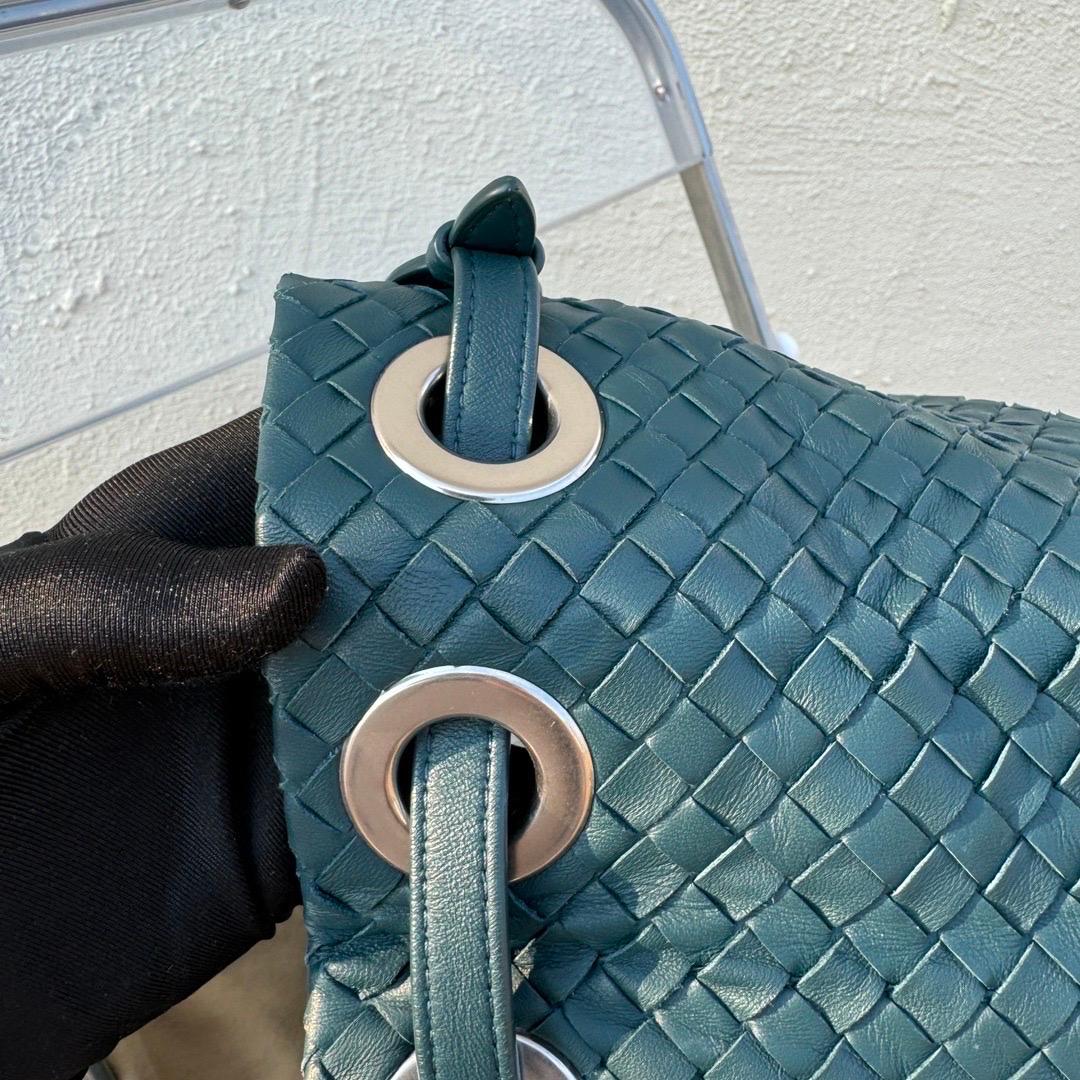 Bottega Veneta Garda Teal Blue Intrecciato Nappa Leather Large 33cm For Sale 10