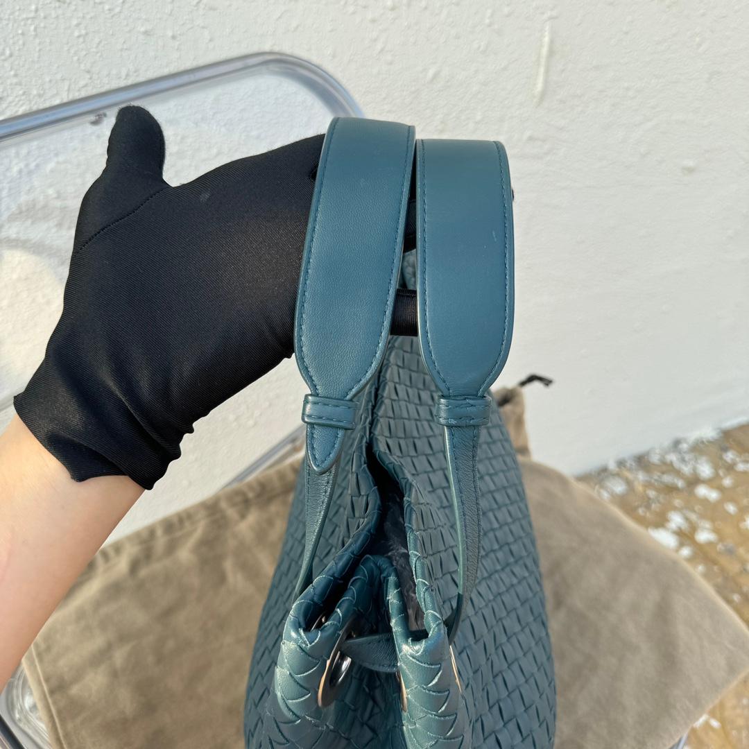 Bottega Veneta Garda Teal Blue Intrecciato Nappa Leather Large 33cm For Sale 1
