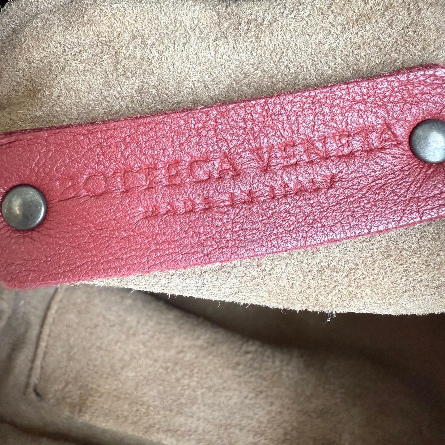 Bottega Veneta Garda Tote Burgund Intrecciato Leder Medium 25cm im Angebot 9