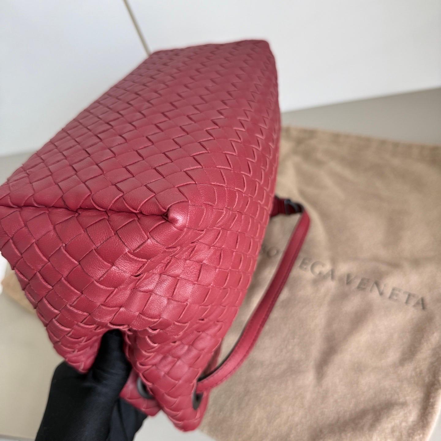Bottega Veneta Garda Tote Burgund Intrecciato Leder Medium 25cm im Angebot 13