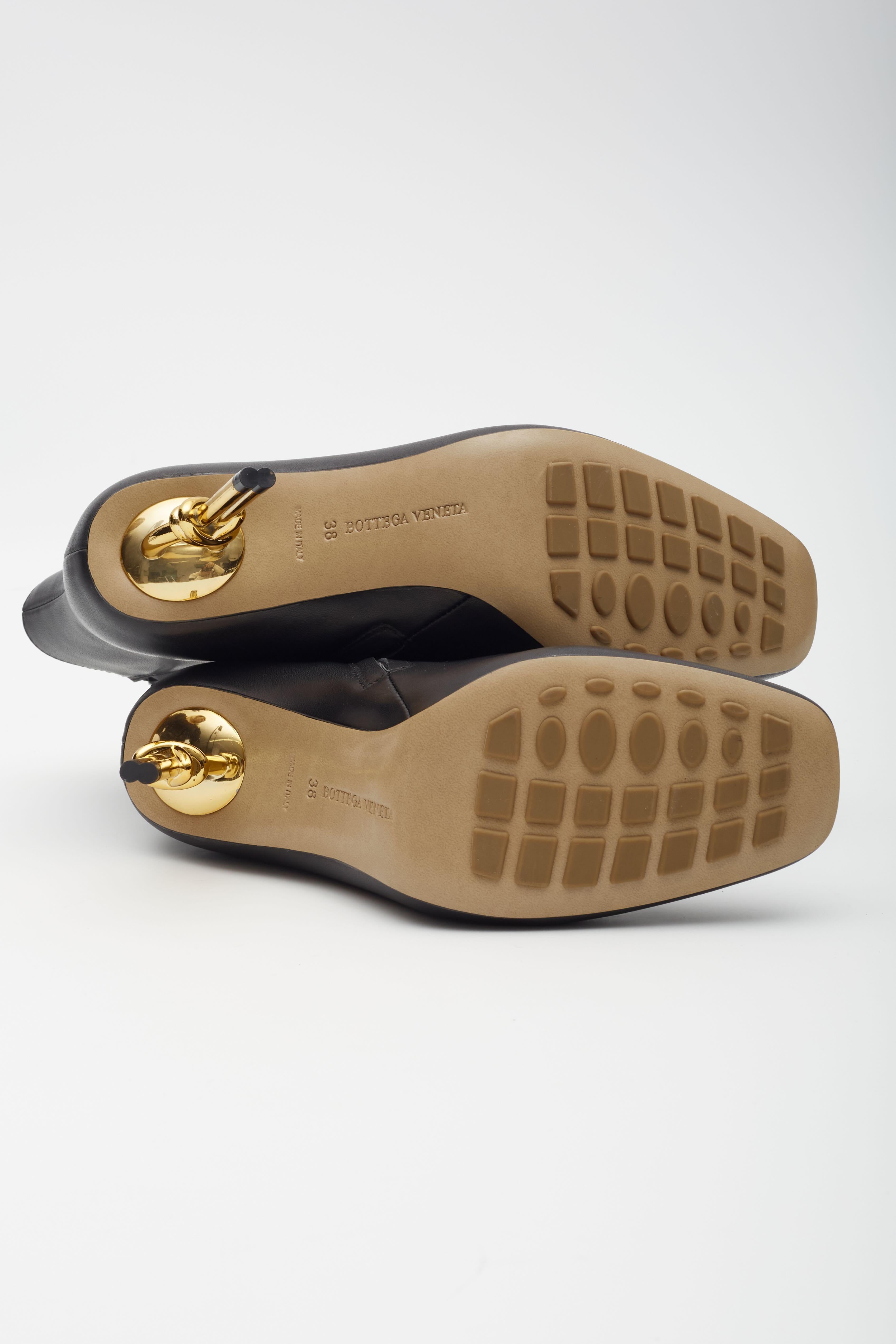 Bottega Veneta Gold Ankle Bootie Gold Knot Heels EU 40 For Sale 1