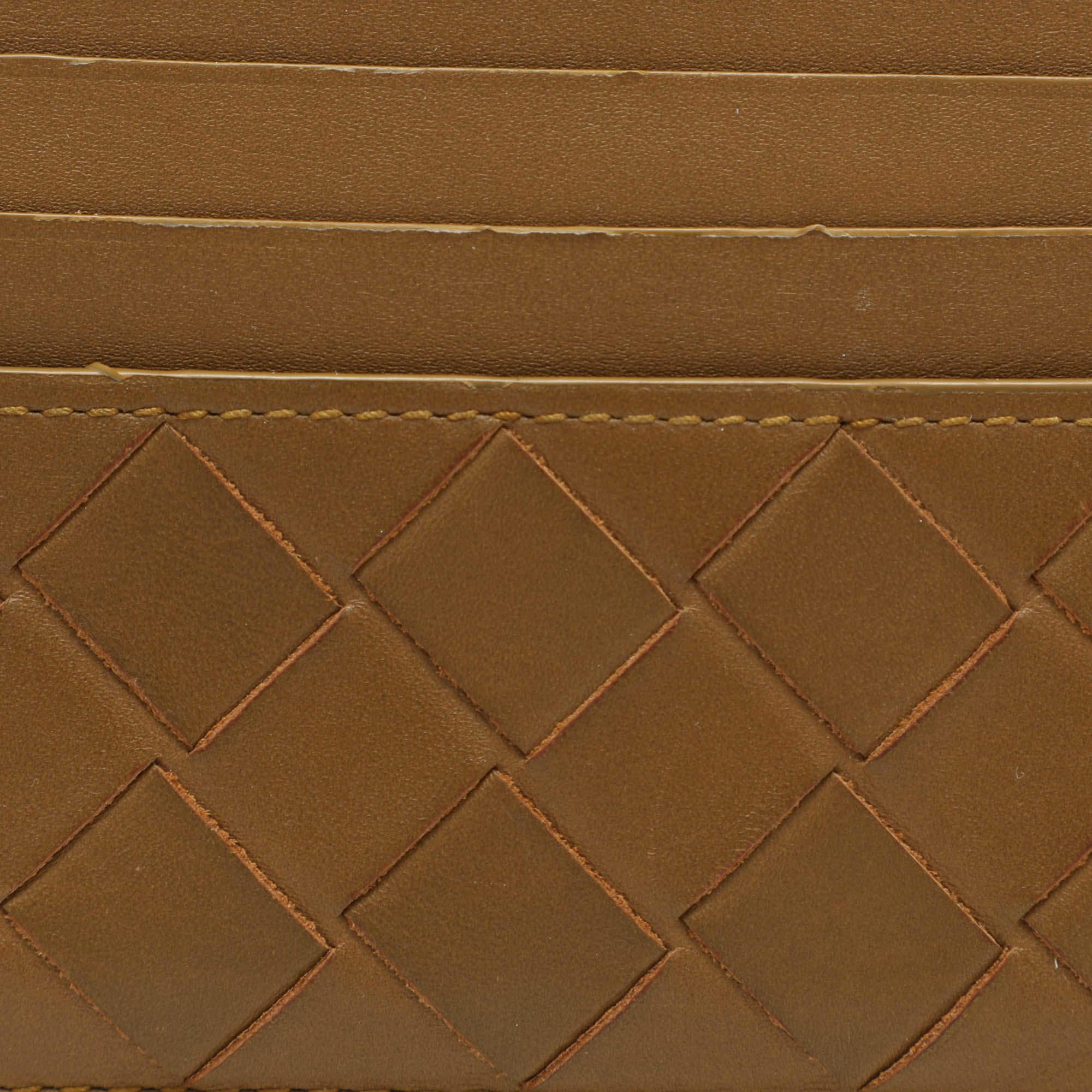 Bottega Veneta Gold Intrecciato Leather Card Holder In Good Condition In Dubai, Al Qouz 2