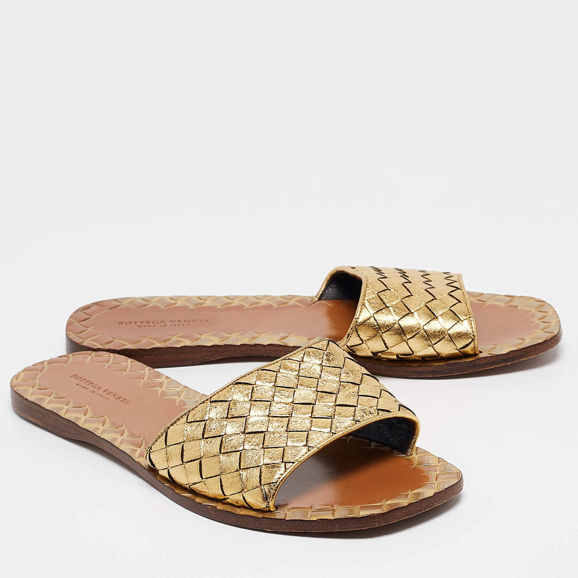 Women's Bottega Veneta Gold Leather Intrecciato Flat Slides Size 36.5