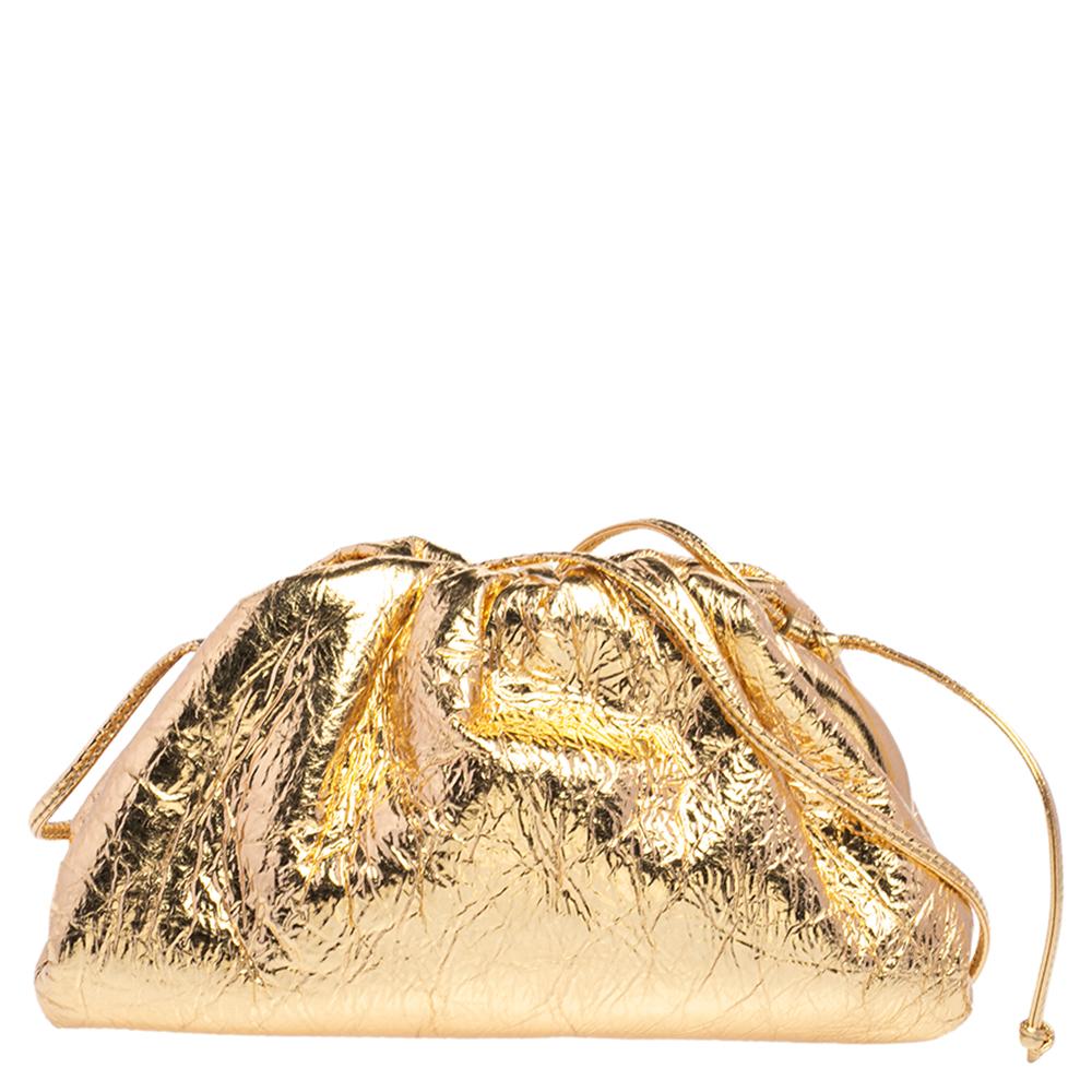 Bottega Veneta Gold Leather Mini The Pouch Shoulder Bag In Good Condition In Dubai, Al Qouz 2