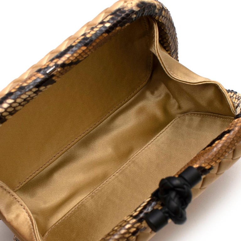 Bottega Veneta - Authenticated Pochette Knot Clutch Bag - Metal Gold Plain for Women, Very Good Condition