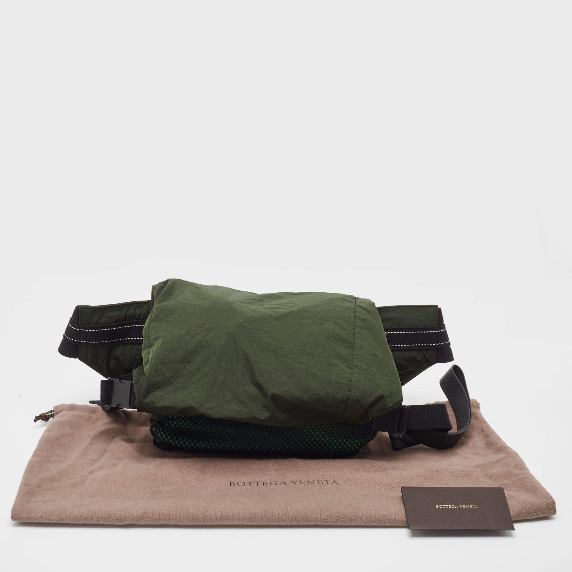 Bottega Veneta Green/Black Nylon and Mesh Foldable Belt Bag For Sale 10