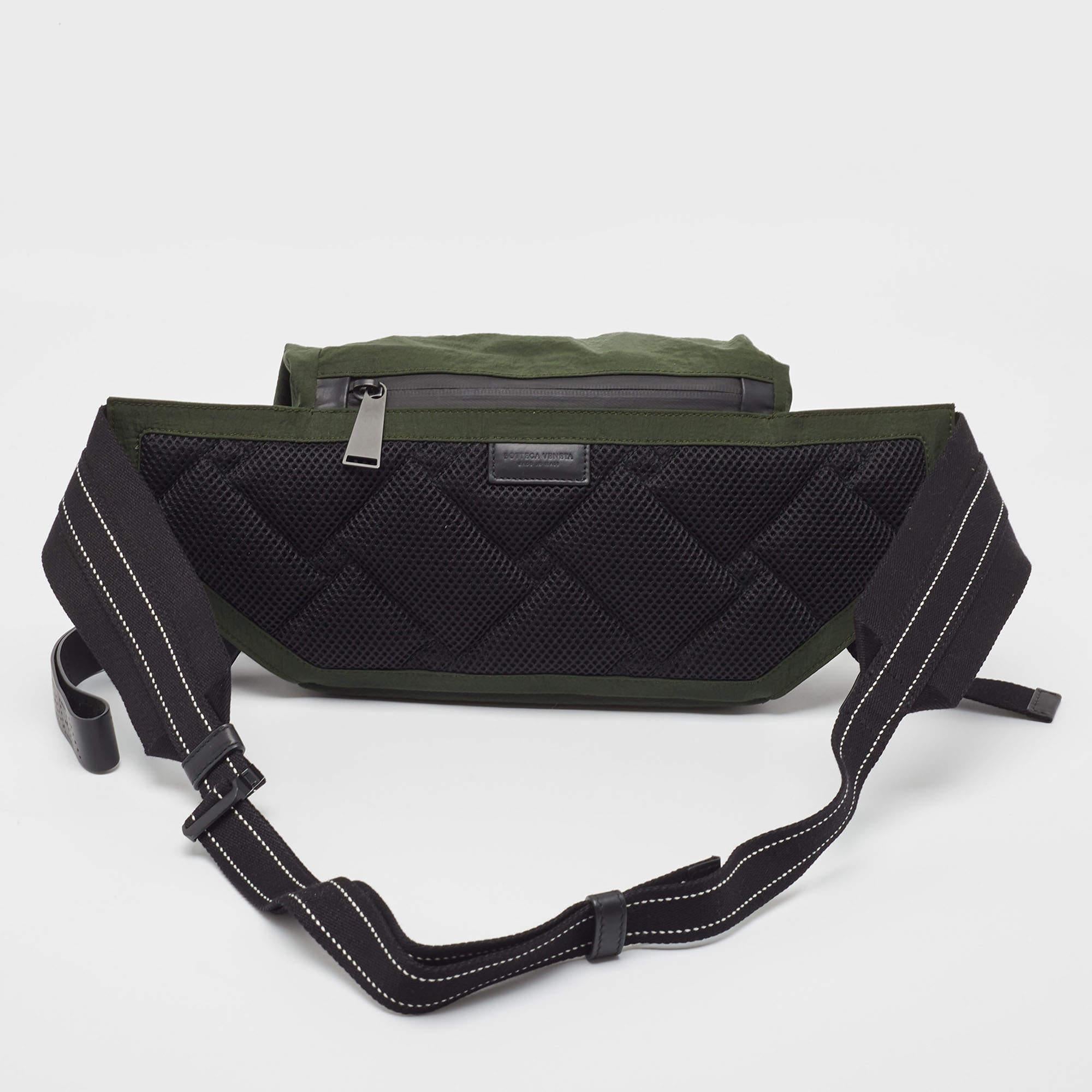 Bottega Veneta Green/Black Nylon and Mesh Foldable Belt Bag For Sale 1