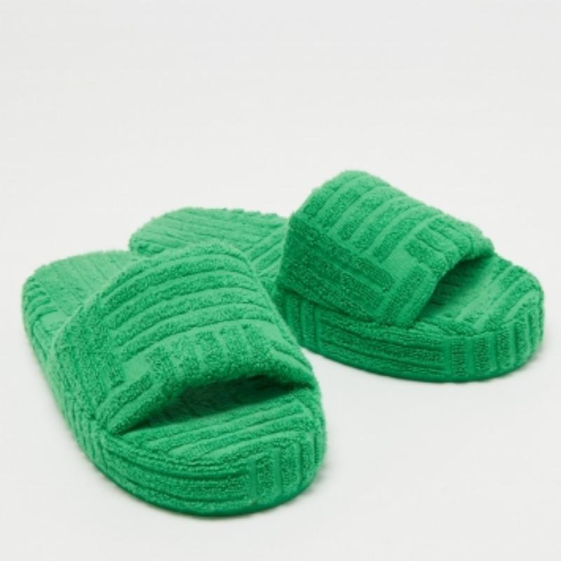 Bottega Veneta Sandales à plateforme en tissu de coton vert Resort Taille 39 Excellent état - En vente à Dubai, Al Qouz 2