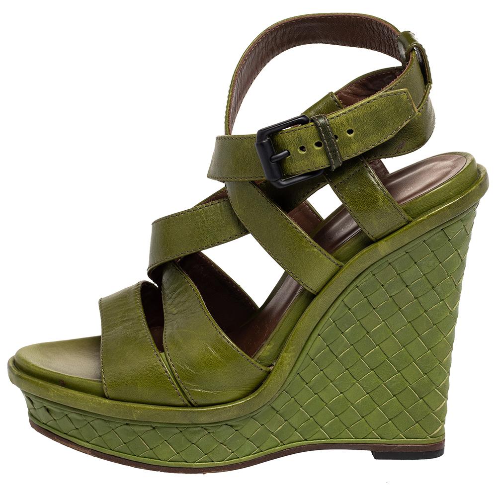 Women's Bottega Veneta Green Intrecciato And Leather Wedge Sandals Size 38