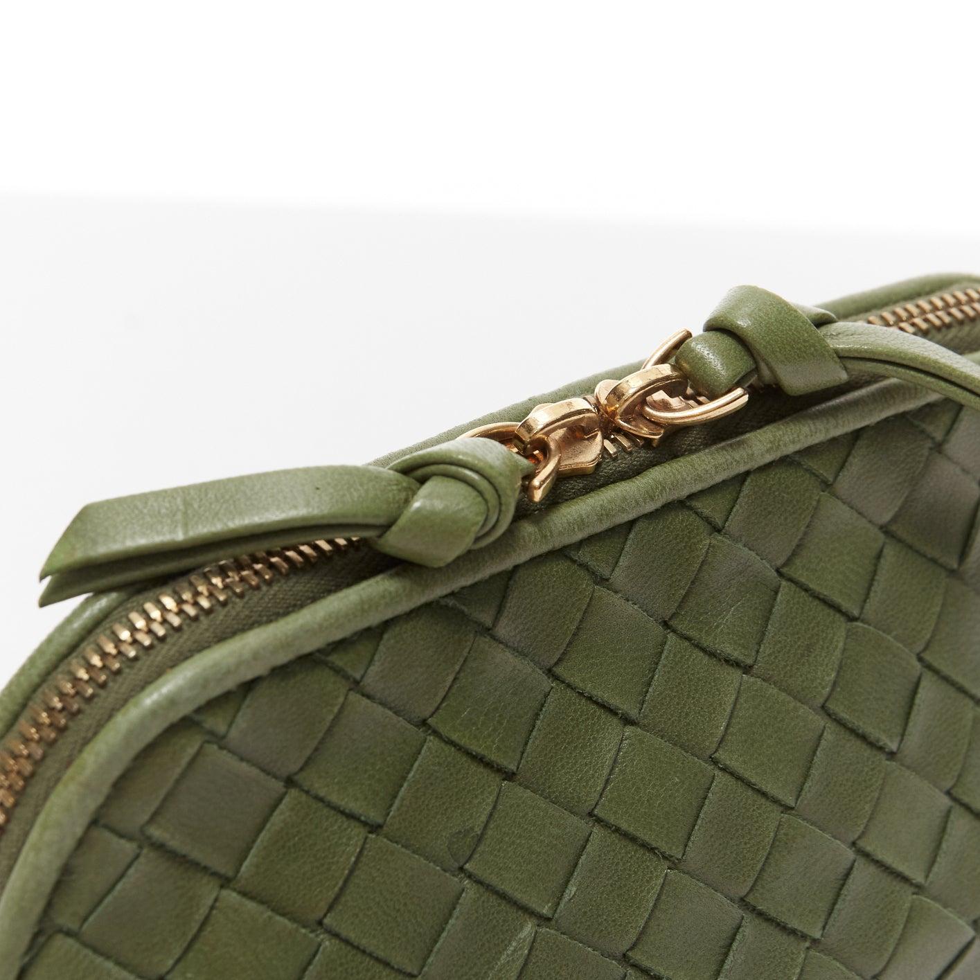 BOTTEGA VENETA green intrecciato knot gold zip small zip pouch bag 2