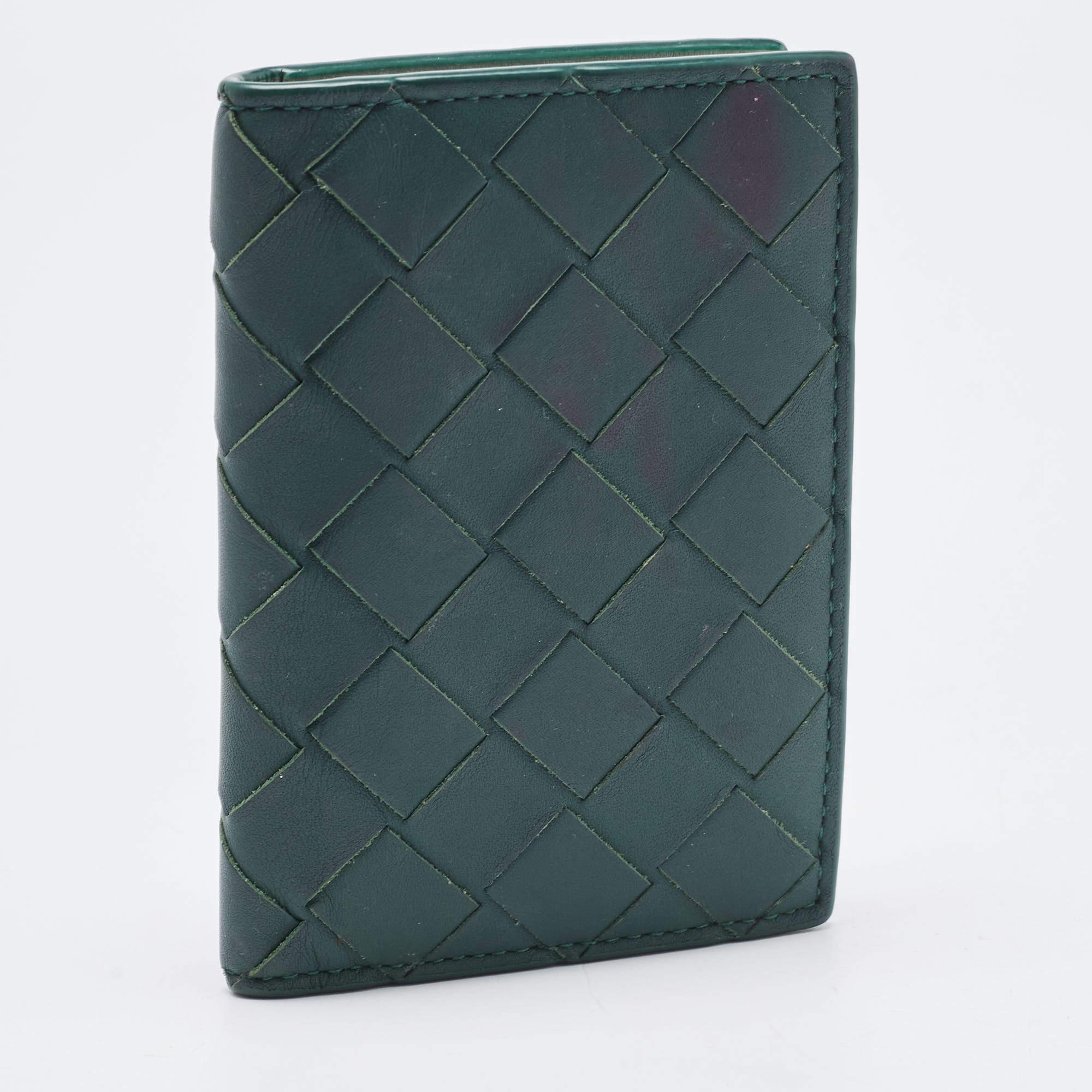 Women's Bottega Veneta Green Intrecciato Leather Card Holder For Sale