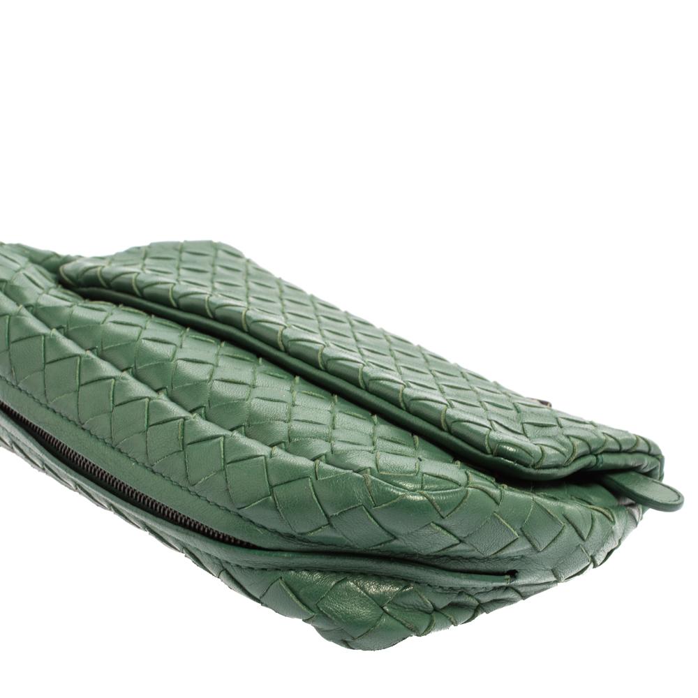 Bottega Veneta Green Intrecciato Leather Flap Chain Crossbody Bag In Fair Condition In Dubai, Al Qouz 2