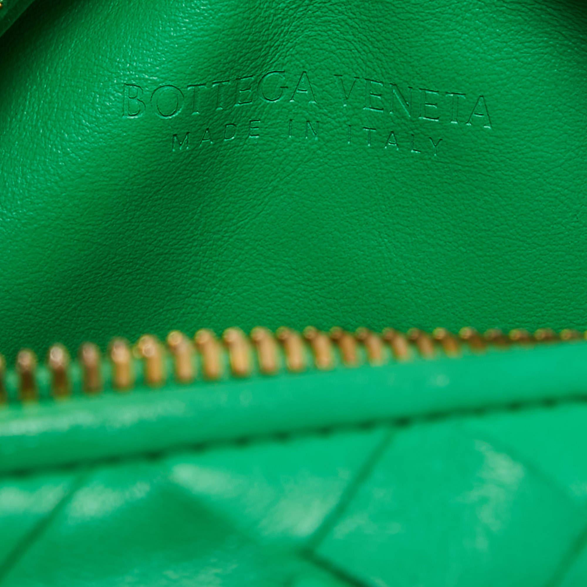 Women's Bottega Veneta Green Intrecciato Leather Mini BV Jodie Bag For Sale