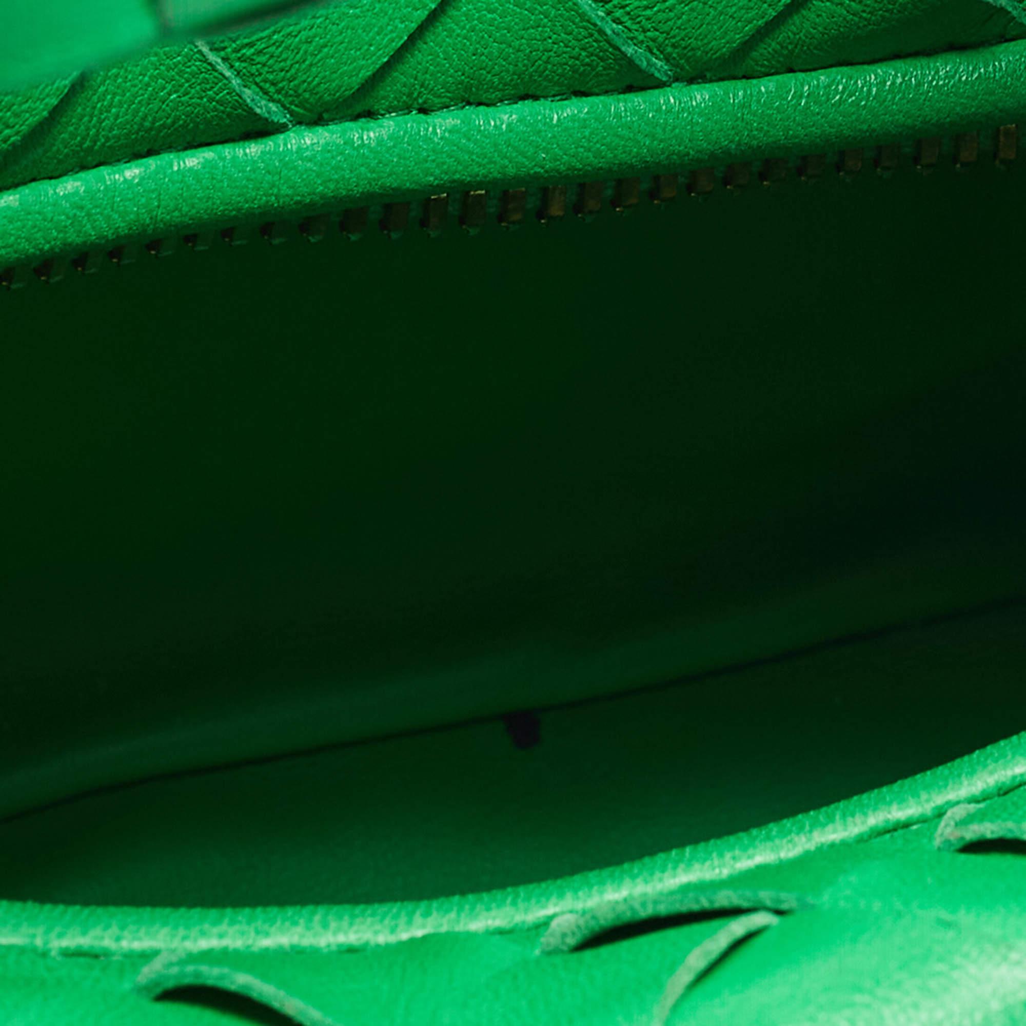 Bottega Veneta Green Intrecciato Leather Mini Jodie Hobo 5