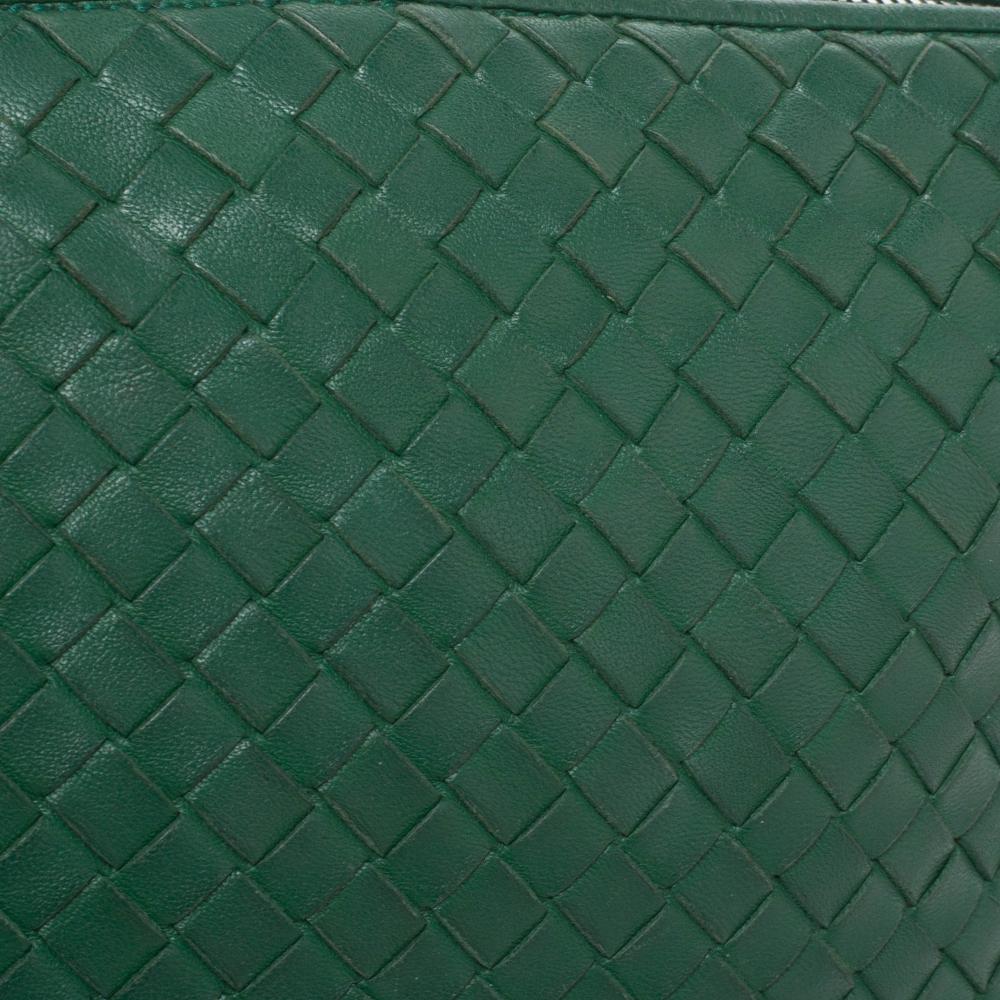 Bottega Veneta Green Intrecciato Leather Nodini Crossbody Bag In Good Condition In Dubai, Al Qouz 2