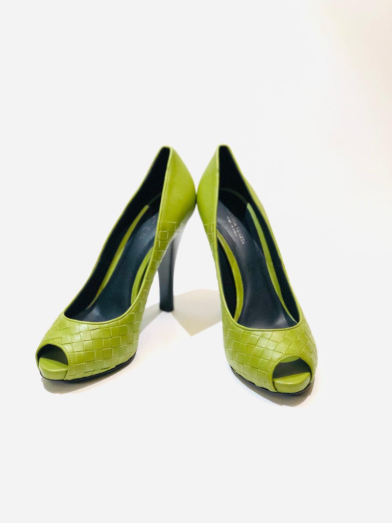 Bottega Veneta Green Intrecciato Leather Open Toes  High Heels In Excellent Condition For Sale In Sheung Wan, HK