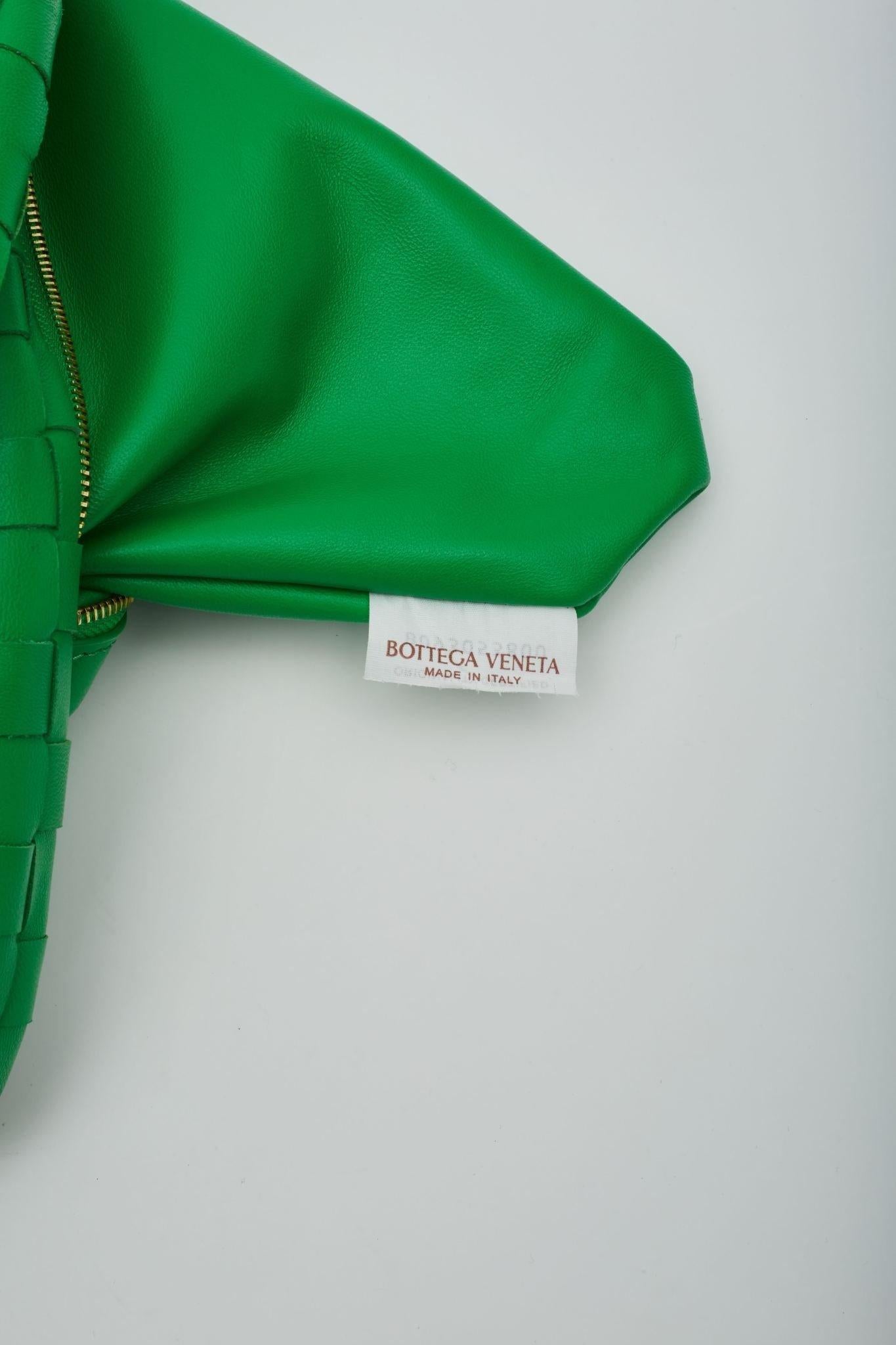 Bottega Veneta Green Intrecciato Leather The Jodie Handbag Teen For Sale 7