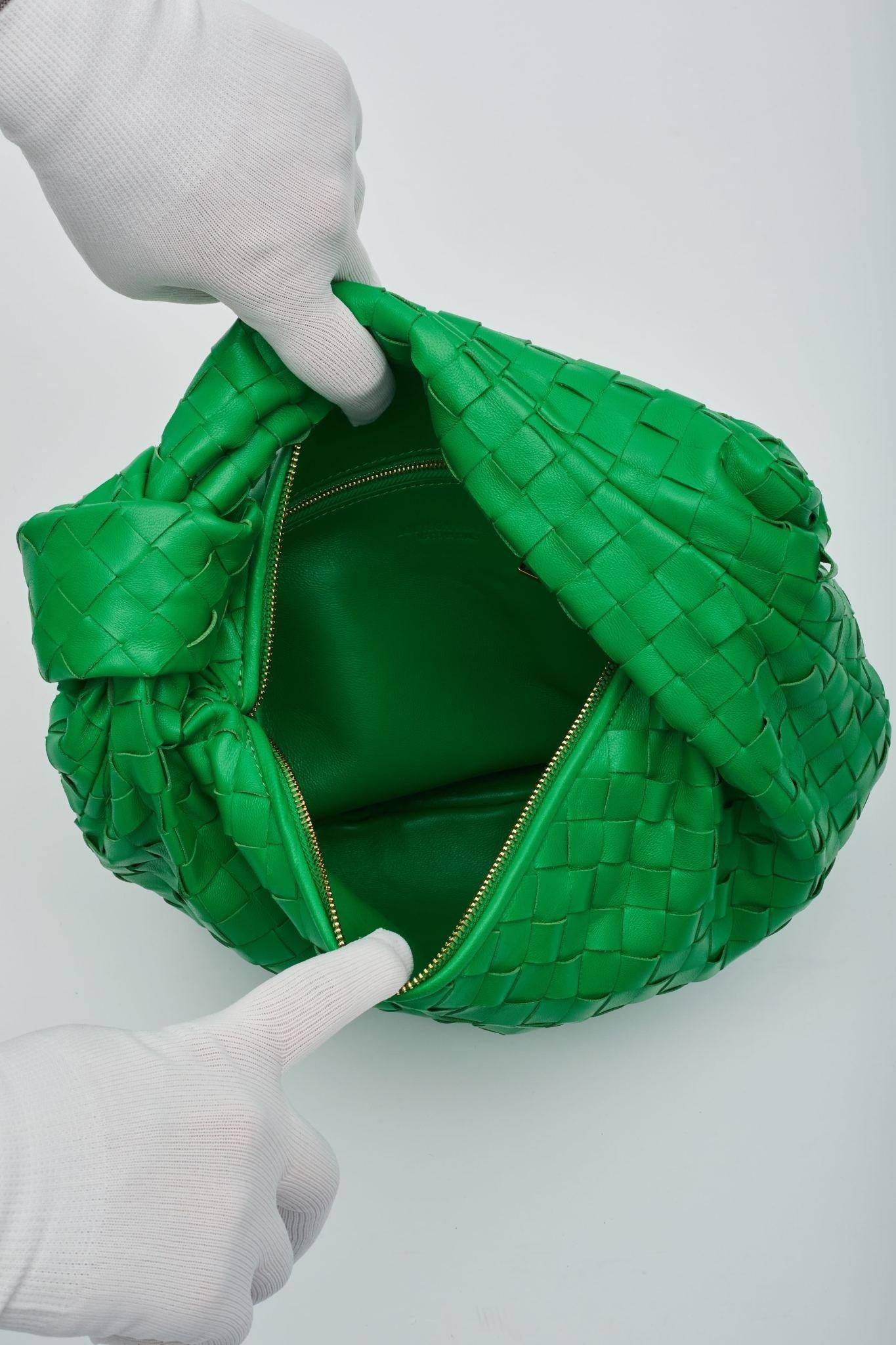 Bottega Veneta Green Intrecciato Leather The Jodie Handbag Teen For Sale 4