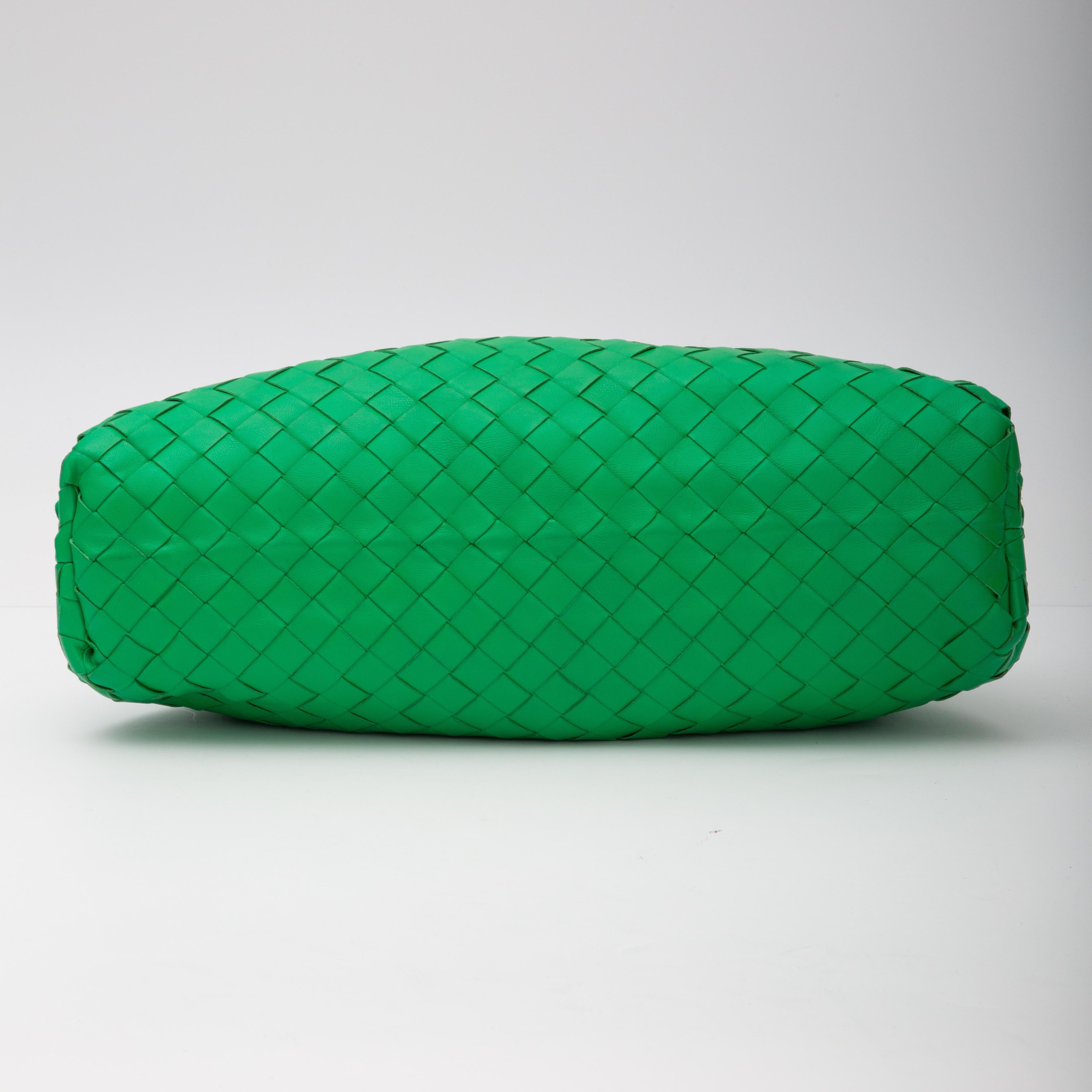 Bottega Veneta Green Intrecciato Leather The Pouch Clutch Bag 1